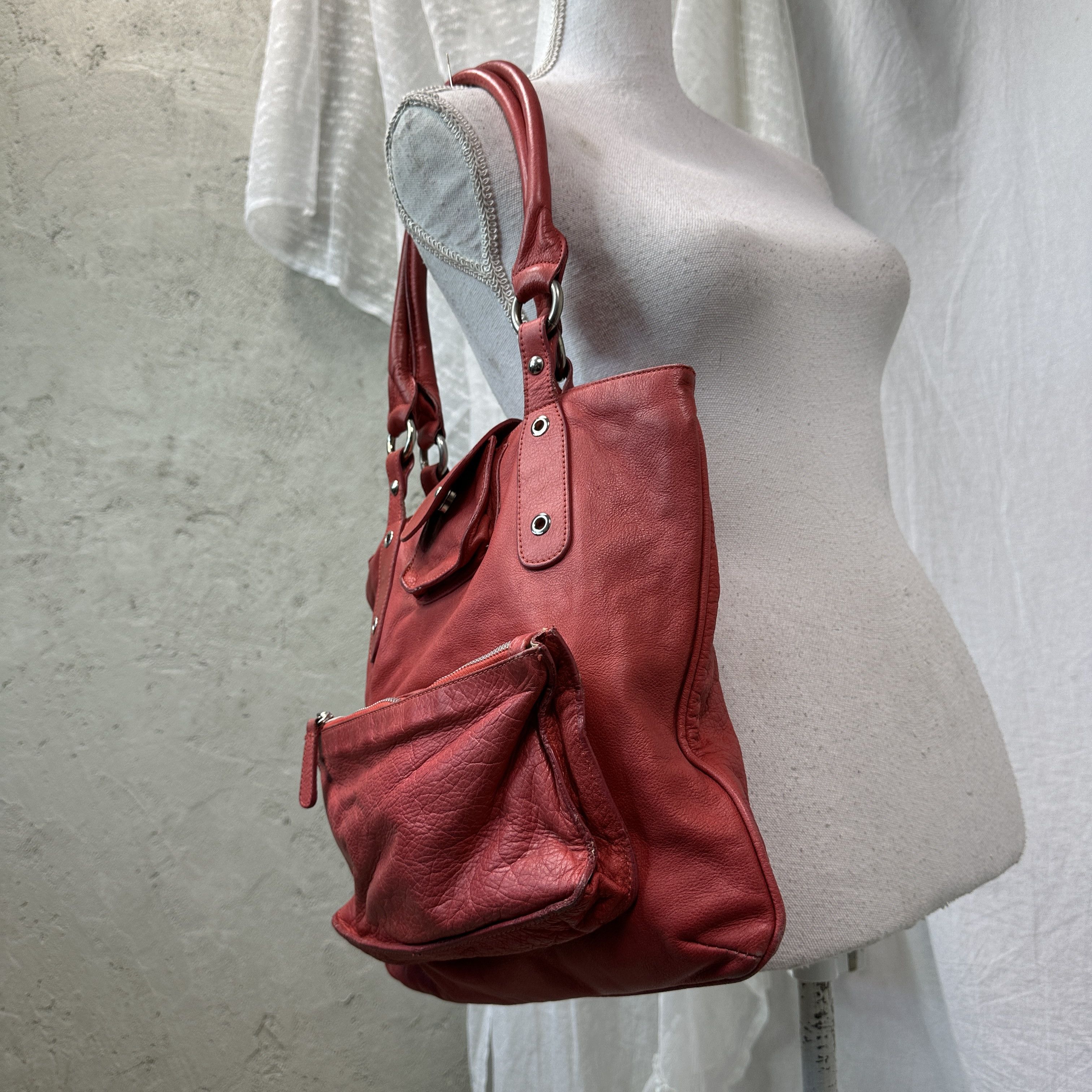 Vintage Vintage Avant Garde Leather Cherry Red Bag Y2K Size ONE SIZE - 8 Thumbnail