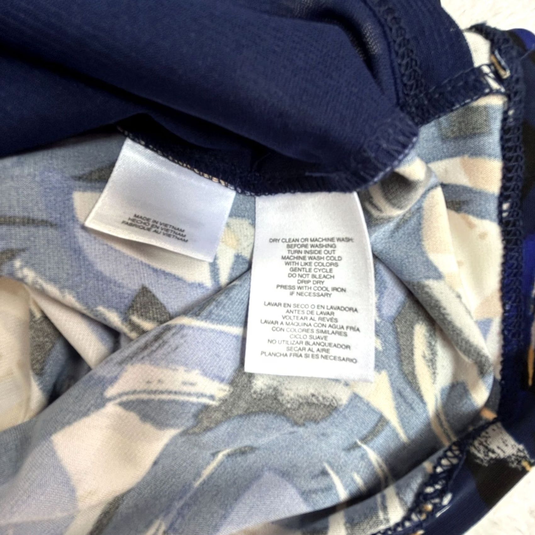 Kasper Kasper Blouse Abstract Printed Twist-Neck 3/4-Sleeve XL Blue Stretch Women’s Sh Size XL / US 12-14 / IT 48-50 - 4 Thumbnail