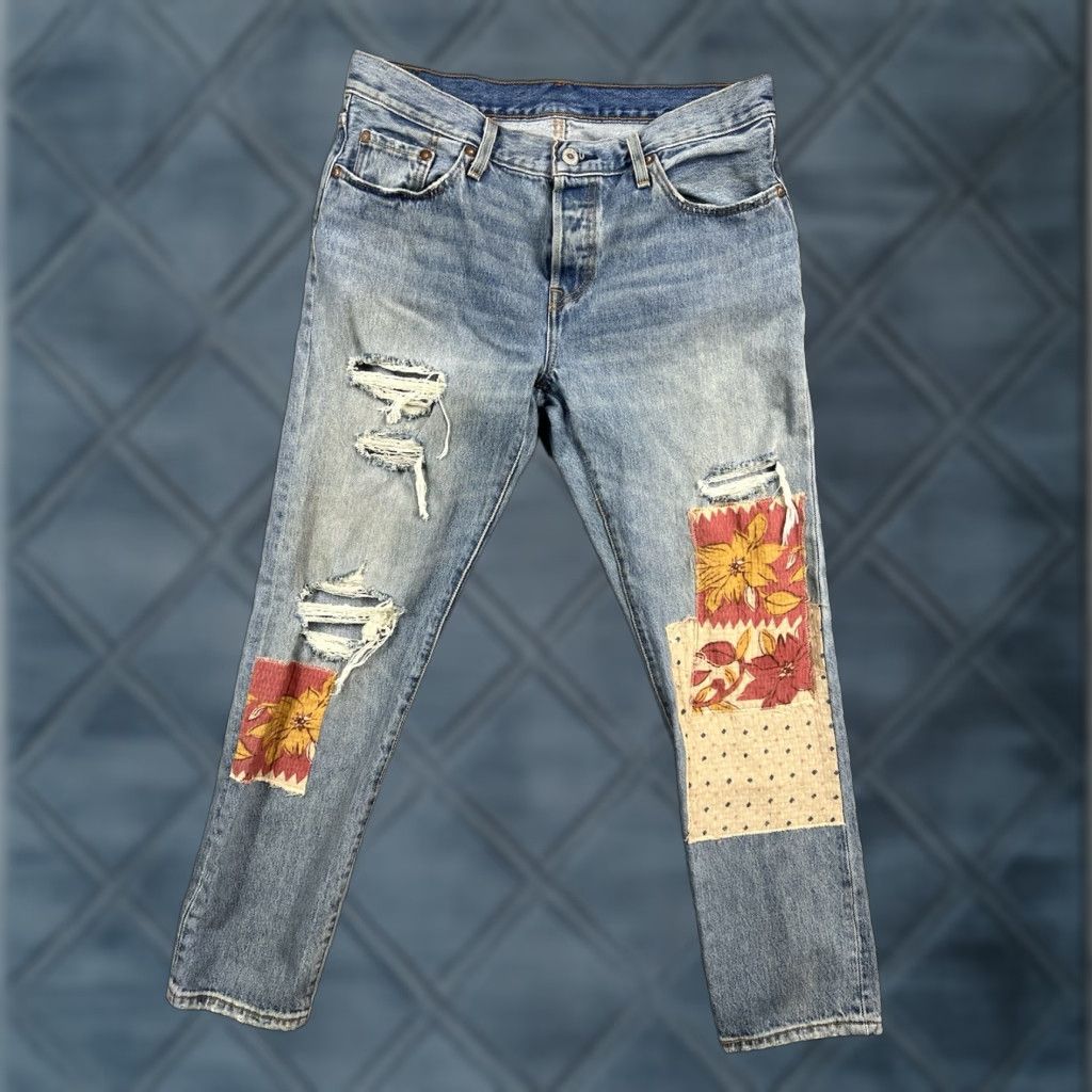Levi's Levi's 501 CT Jeans Mens/Womens Distressed Blue Denim 28x32 Regular Fit Tapered Short/Medium Rise Low Rise 8-10in Belt Loops 5-Pocket Size 28" / US 6 / IT 42 - 1 Thumbnail