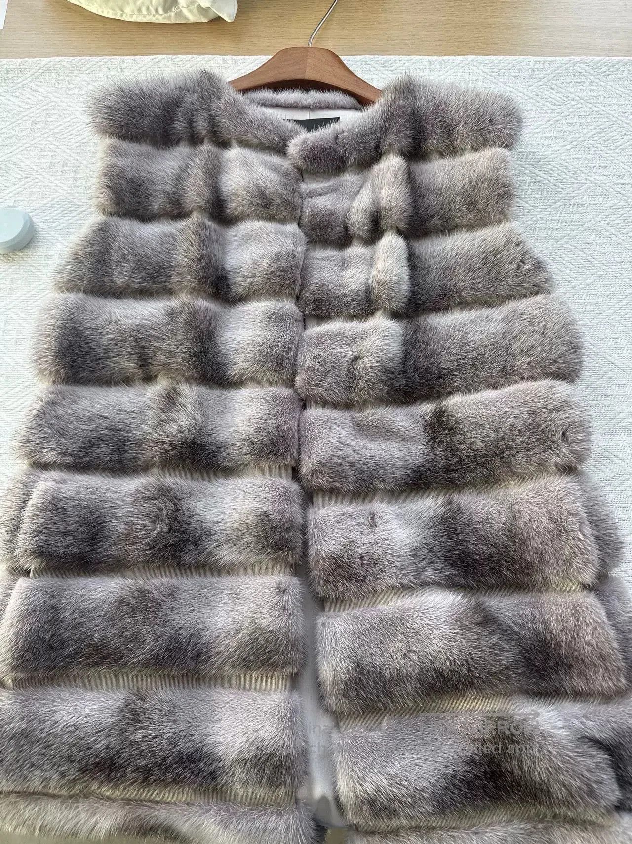 Fendi Fendi Fur Vest Size 40. Size S / US 4 / IT 40 - 3 Thumbnail