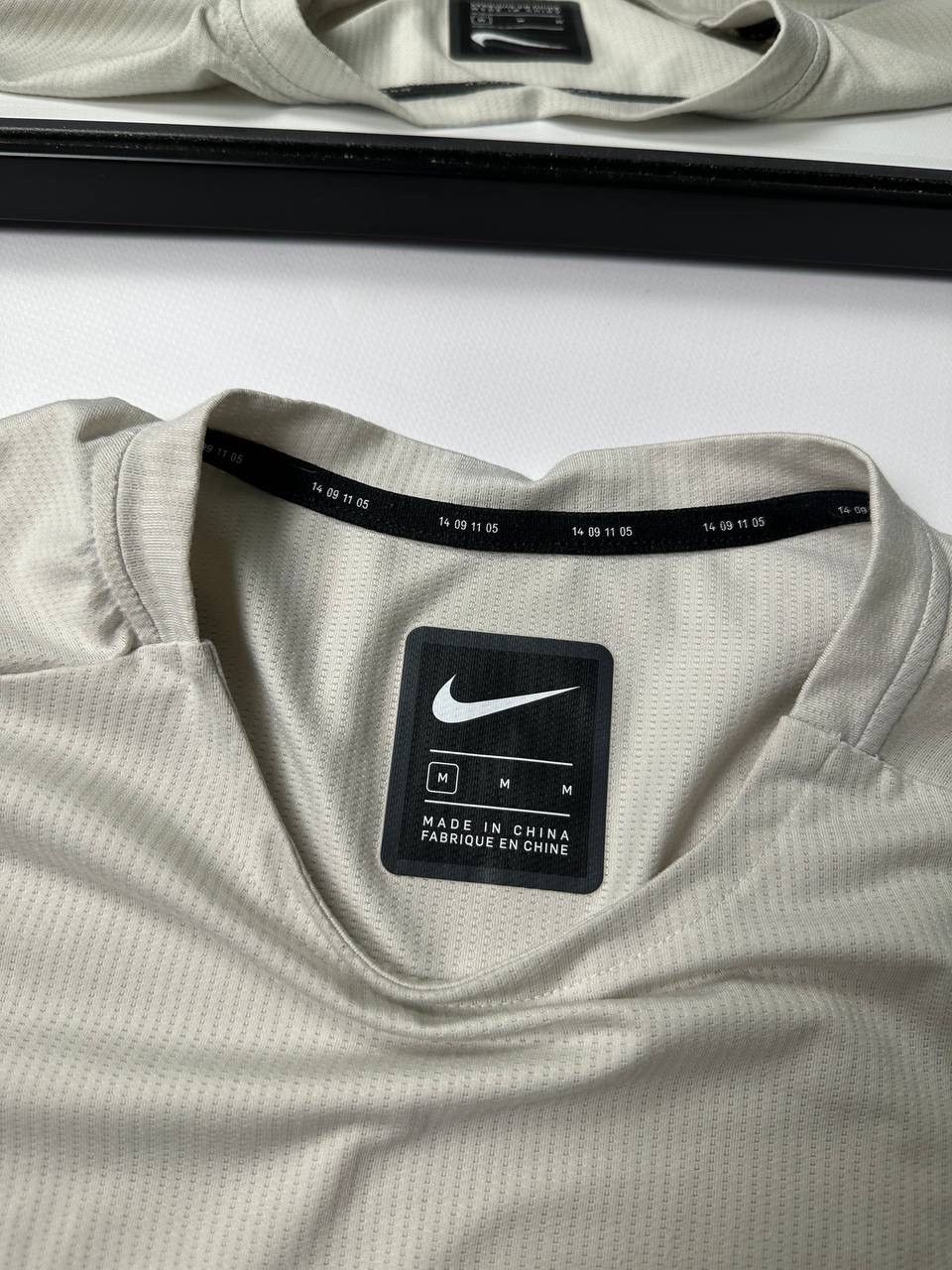 Nike 🔥Nike Tech Pack Top Running Ultralight 2in1 Hooded Jacket Size US M / EU 48-50 / 2 - 7 Thumbnail