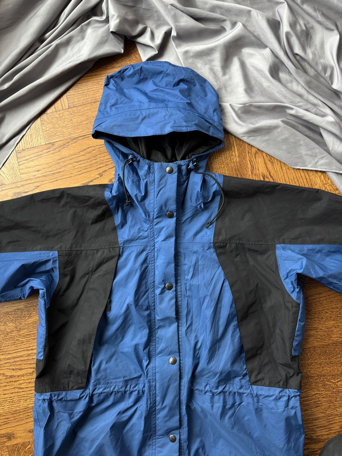 Goretex × The North Face × Vintage Vintage North Face Gore-tex Shell Jacket 1990s TNF Extreme M Size US M / EU 48-50 / 2 - 12 Thumbnail