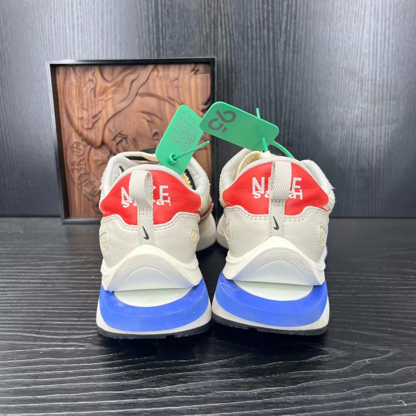Nike sacai vaporwaffle gray white 44 Mint Size US 11 / EU 44 - 4 Thumbnail