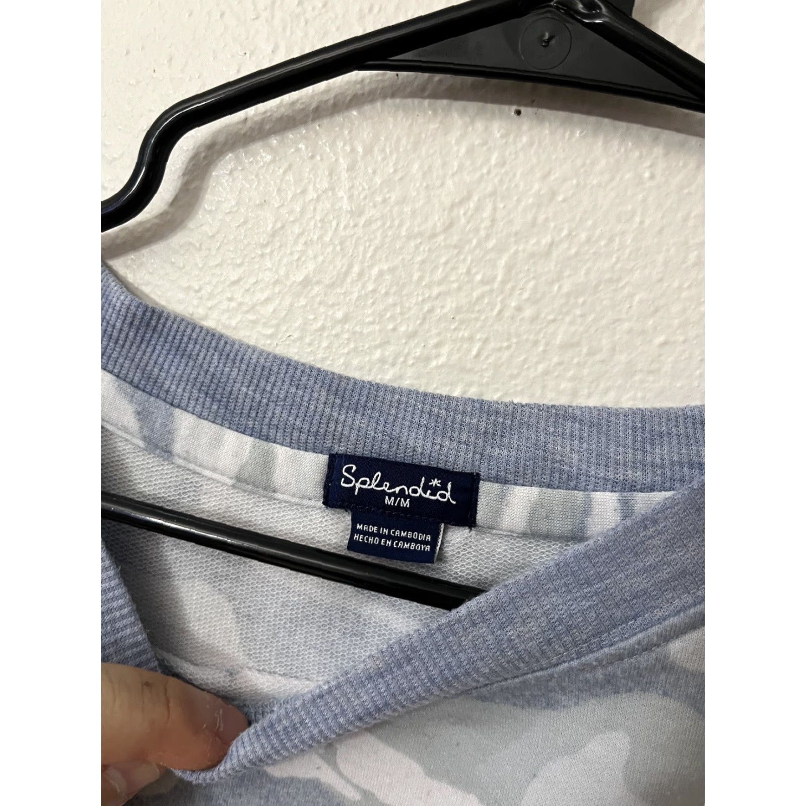 Splendid VINTAGE Splendid Blue Camo Sweatshirt Shirt Women Long Sleeve M Pullover Camouflage Activewear 90s 00s Mens Womens Girls Boys Size M / US 6-8 / IT 42-44 - 3 Thumbnail