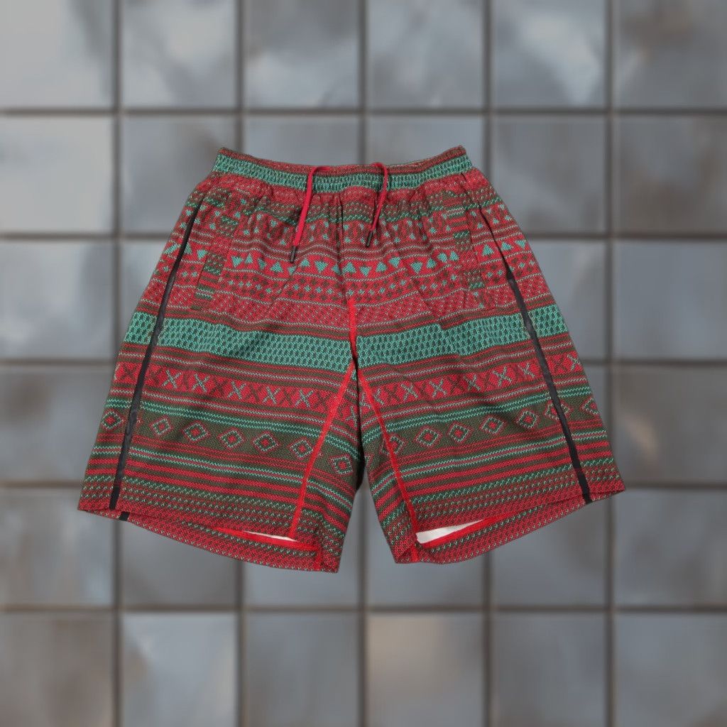Lululemon LULULEMON Red LINED Shorts Mens Medium 9" Aztec Geometric Pockets Drawstring Polyester - Cambodia - Classic Fit - Casual Size US 31 - 1 Thumbnail