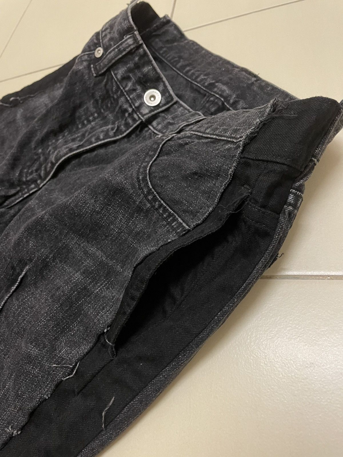 Sacai Japanese Brand Sacai SS21 Docking Cut Off Rebuild Jeans Size US 27 - 5 Thumbnail
