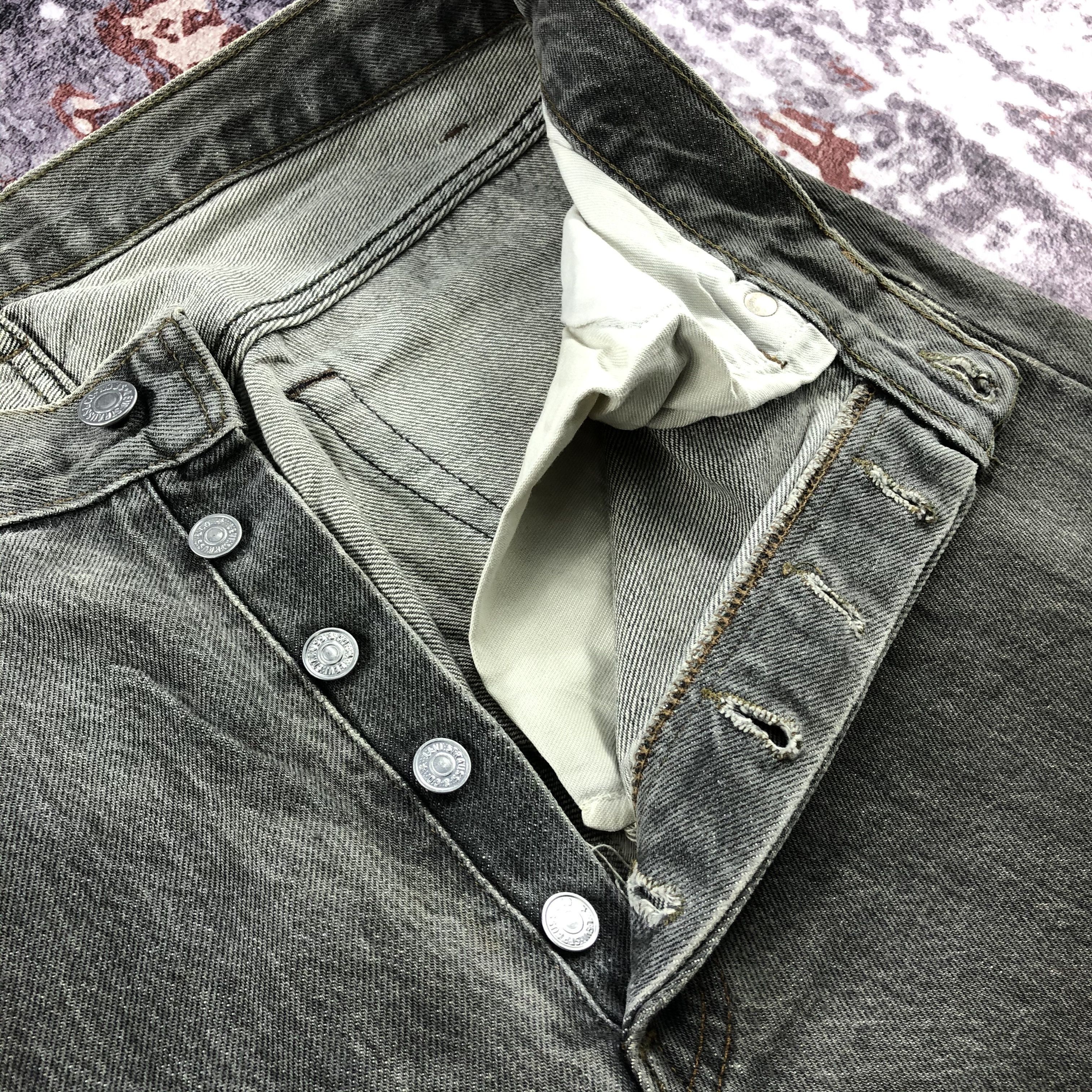 Levi's 90s Vintage Faded Black Levis 501 Jeans-JM2092 Size US 33 - 7 Thumbnail