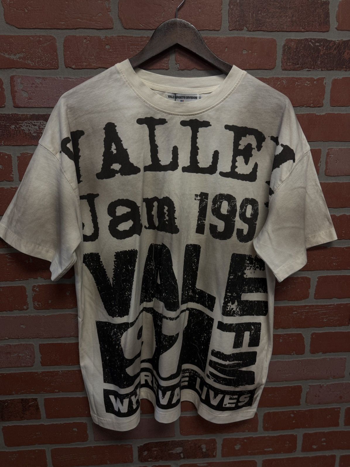 Vale Vale Valley 97FM Tee Shirt Size Medium (NEW) Size US M / EU 48-50 / 2 - 1 Thumbnail