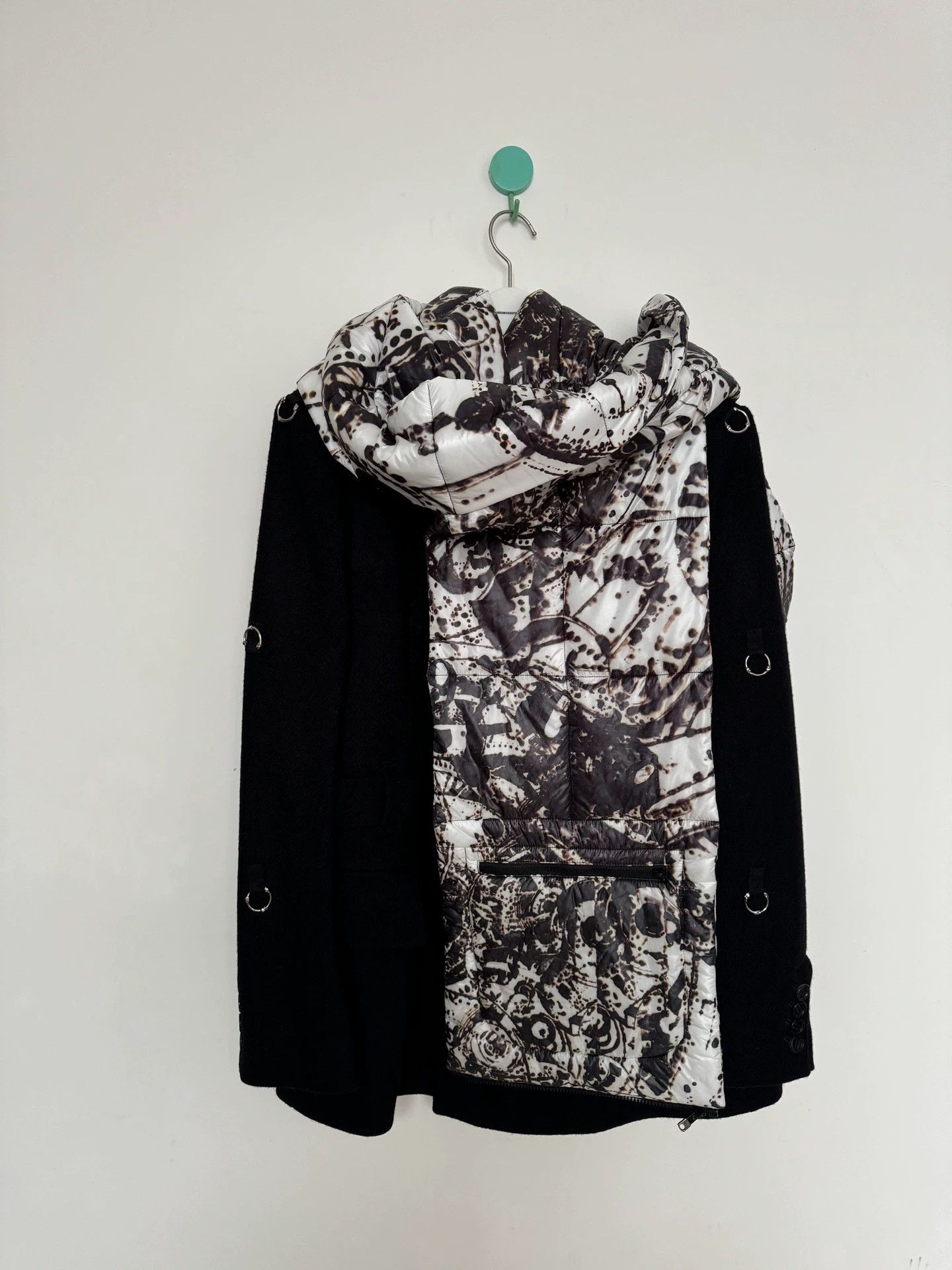 Takahiromiyashita The Soloist. Takahiro Miyashita The Soloist down scarf zipper storage Size ONE SIZE - 2 Thumbnail