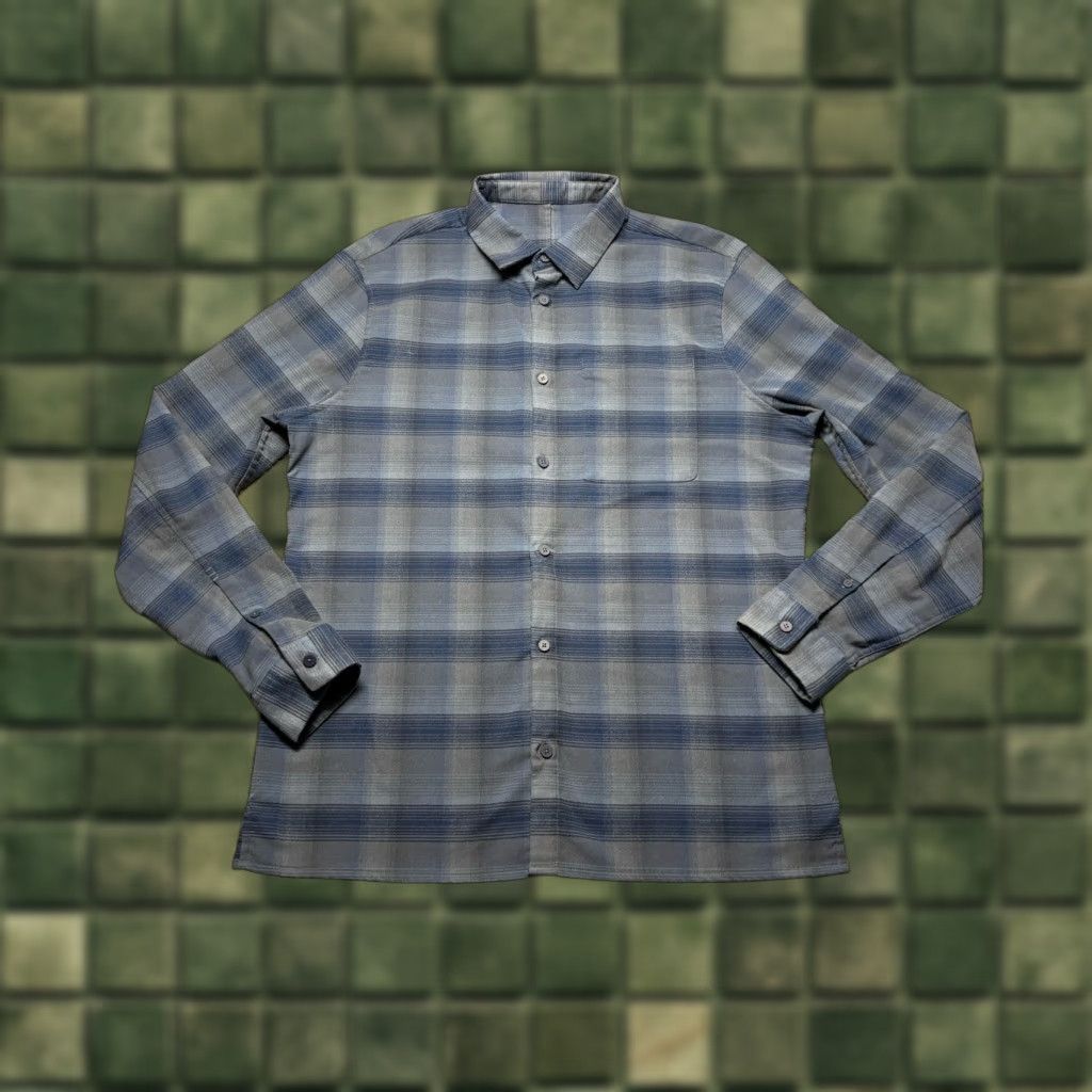 Lululemon Lululemon Shirt Mens Large Blue Plaid Button-Up Flannel Knit Soft Easy Care Pocket Casual Business Workwear All Seasons Size US L / EU 52-54 / 3 - 1 Thumbnail