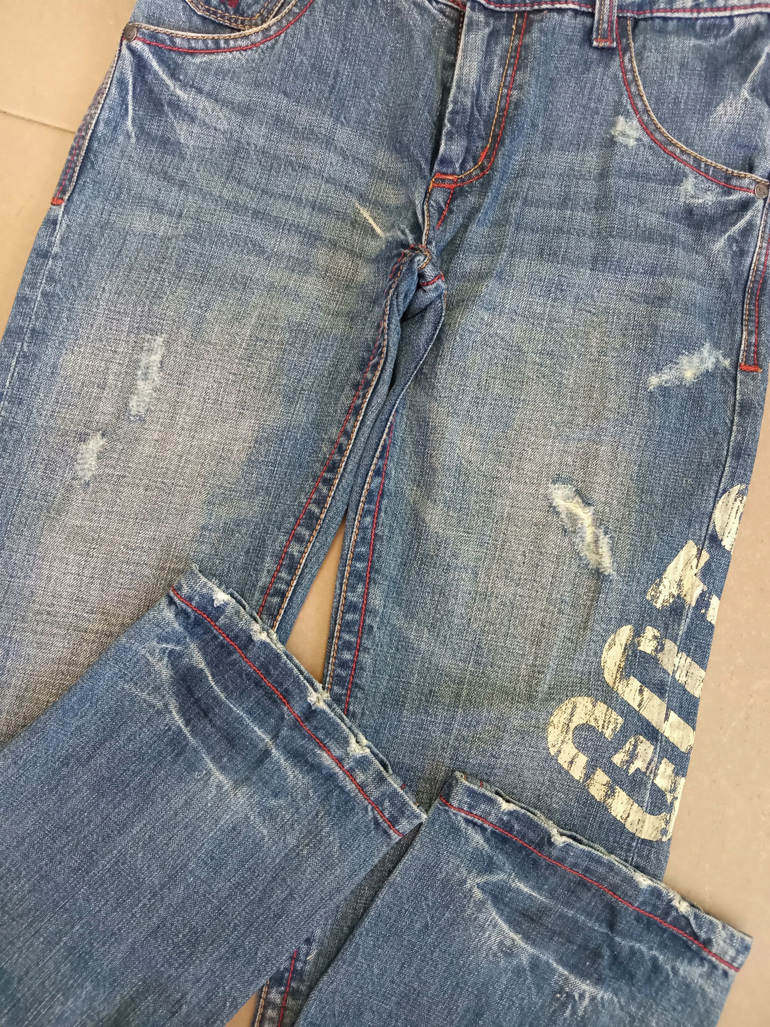 Gotcha Surfstyle Spell Out Distressed Jeans
