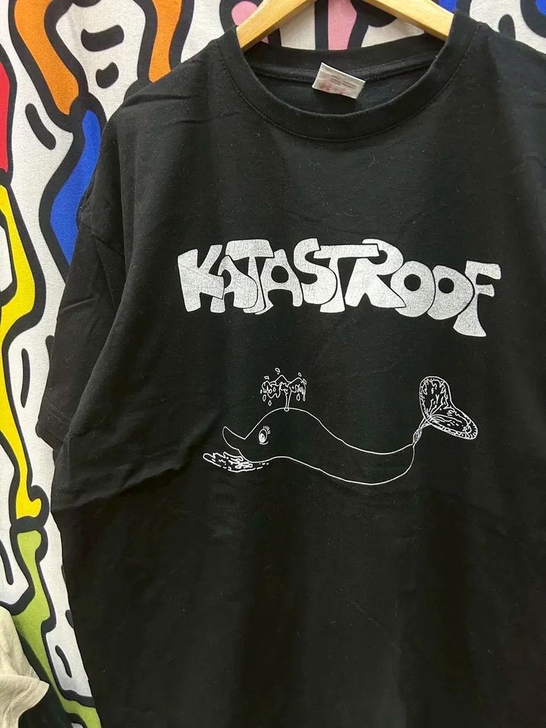 Vintage Vintage 2000s Katastroof Band tshirt size 2XL Size US XXL / EU 58 / 5 - 1 Thumbnail