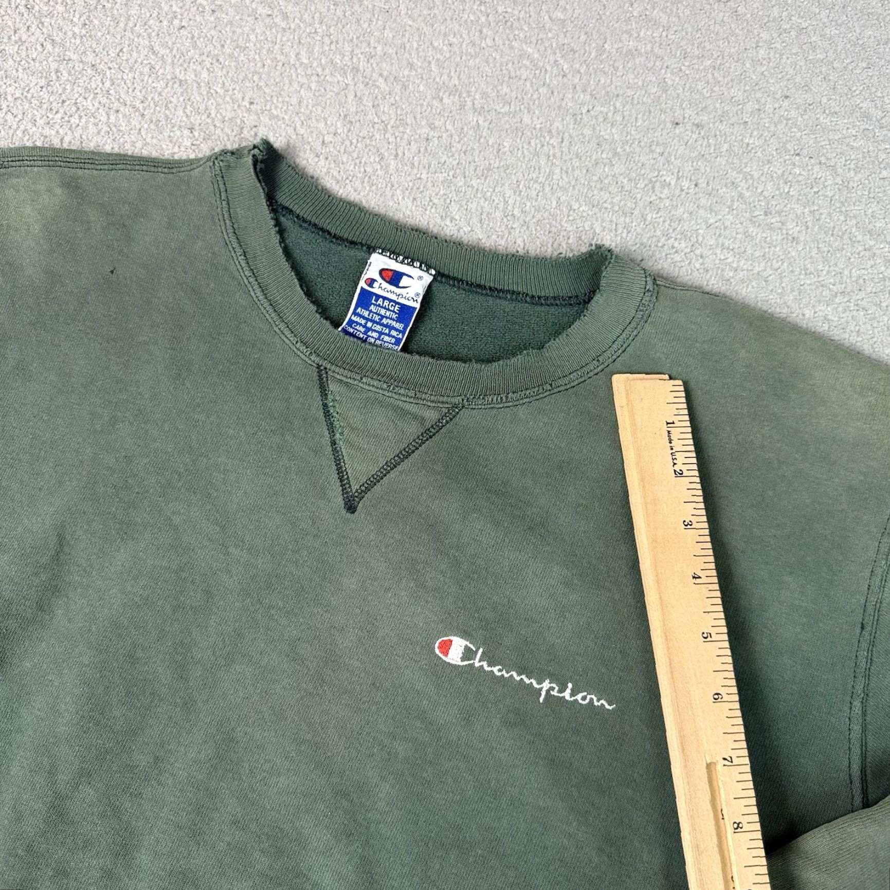 Champion VINTAGE Champion Sweatshirt Adult L Green Sun Faded Distressed Script Rare L Mens Sweatshirt Size US L / EU 52-54 / 3 - 7 Thumbnail