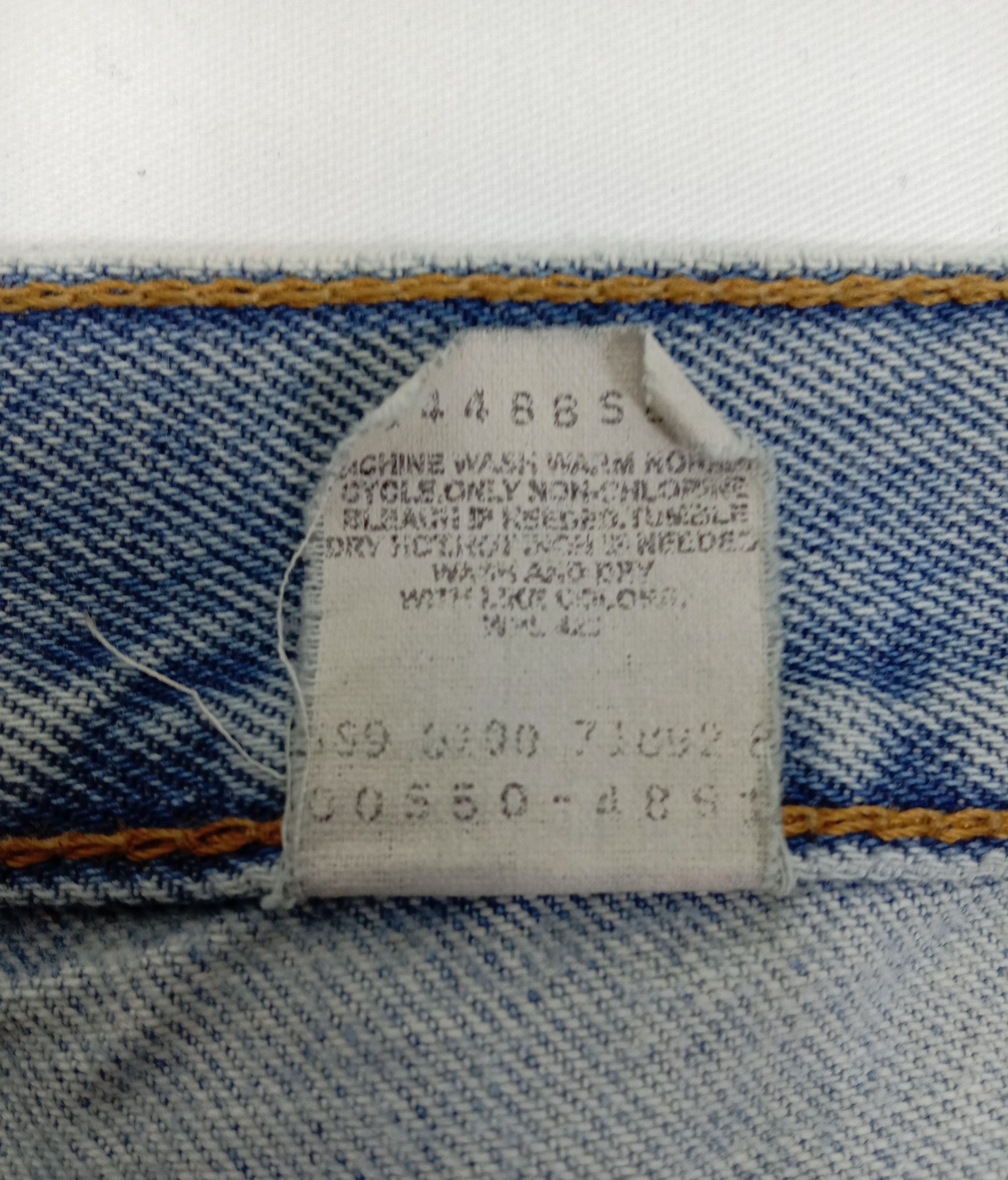 Levi's Vintage Levi's 550 Jeans Light Wash Distressed Denim Size US 32 / EU 48 - 11 Thumbnail