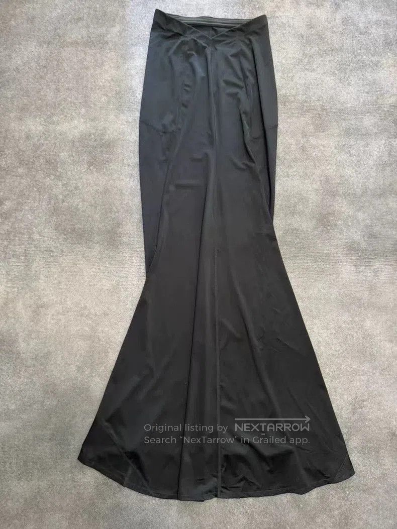 Balenciaga Balenciaga Sporty B Mermaid Skirt. Size US 36 / EU 52 - 2 Thumbnail