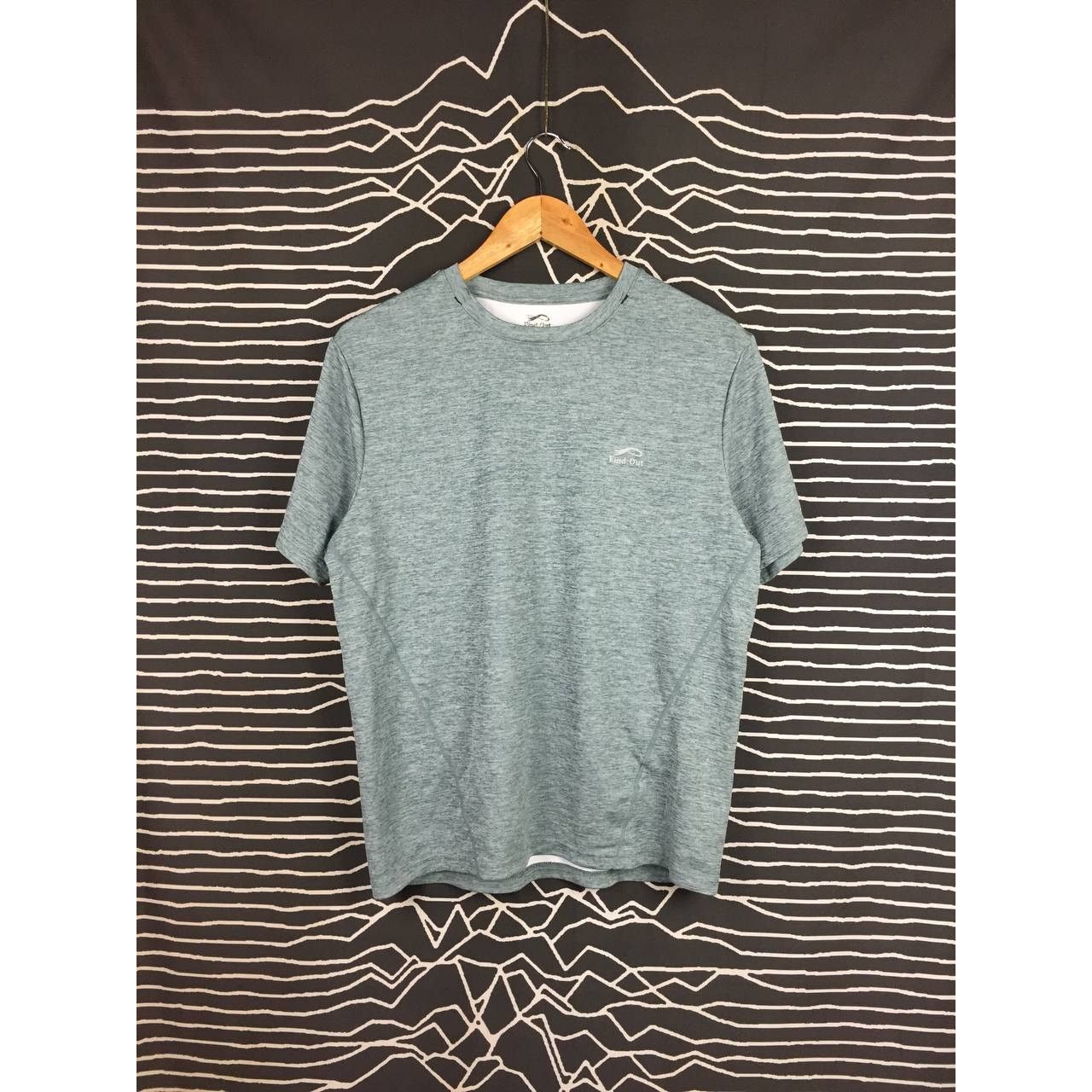 Japanese Brand × Vintage Find-Out Small Logo Move Active Athleticwear Tee Size US L / EU 52-54 / 3 - 2 Thumbnail