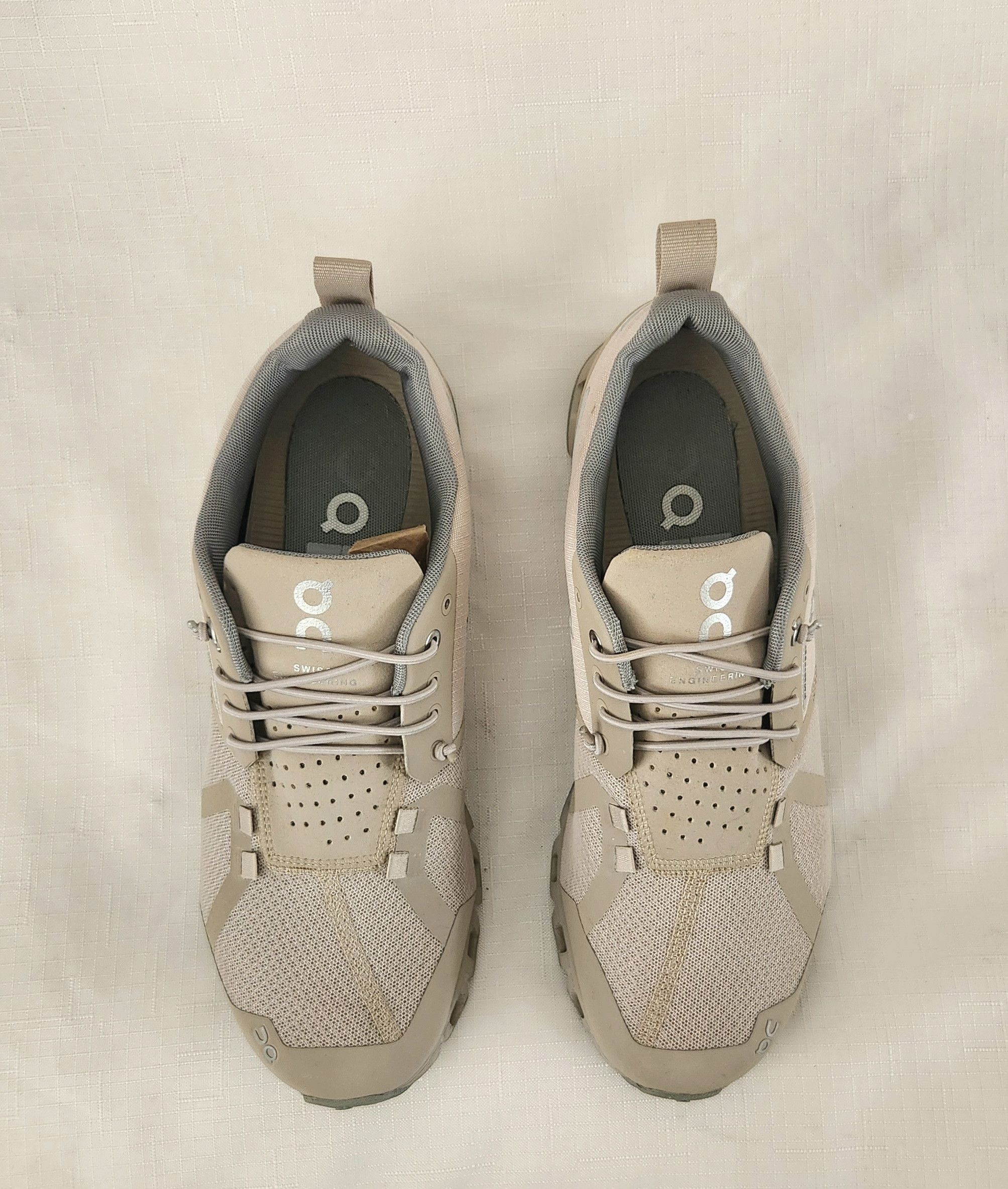 On ON Running Cloud Swiss Engineering Waterproof Womens SZ 9 Size US 9 / IT 39 - 5 Thumbnail