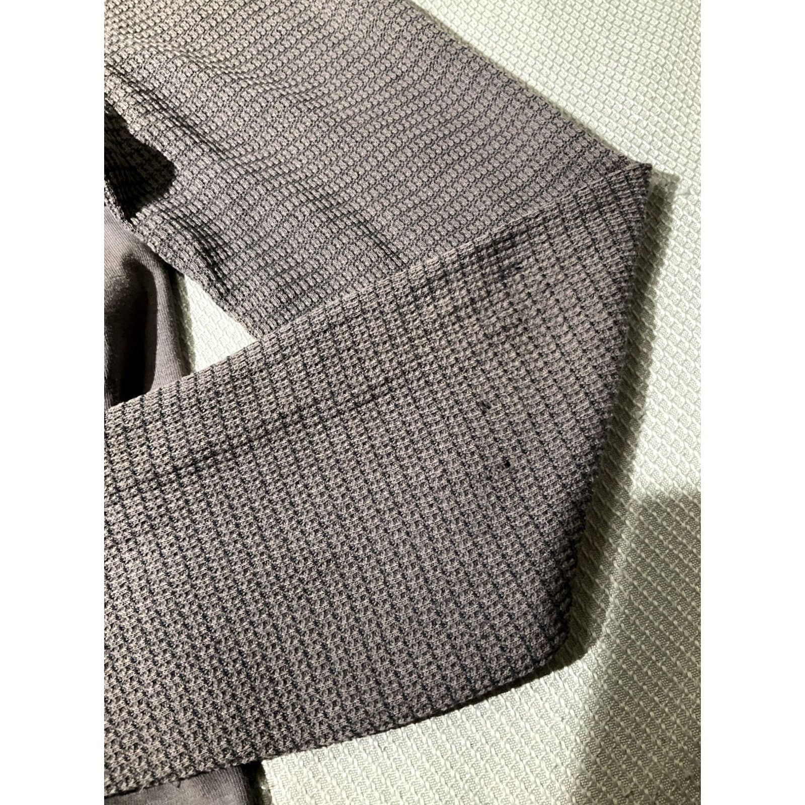 Vince Vince Shirt Mens M Gray Grunge Sun Fade Waffle Thermal Minimalist Luxury Size US M / EU 48-50 / 2 - 6 Thumbnail