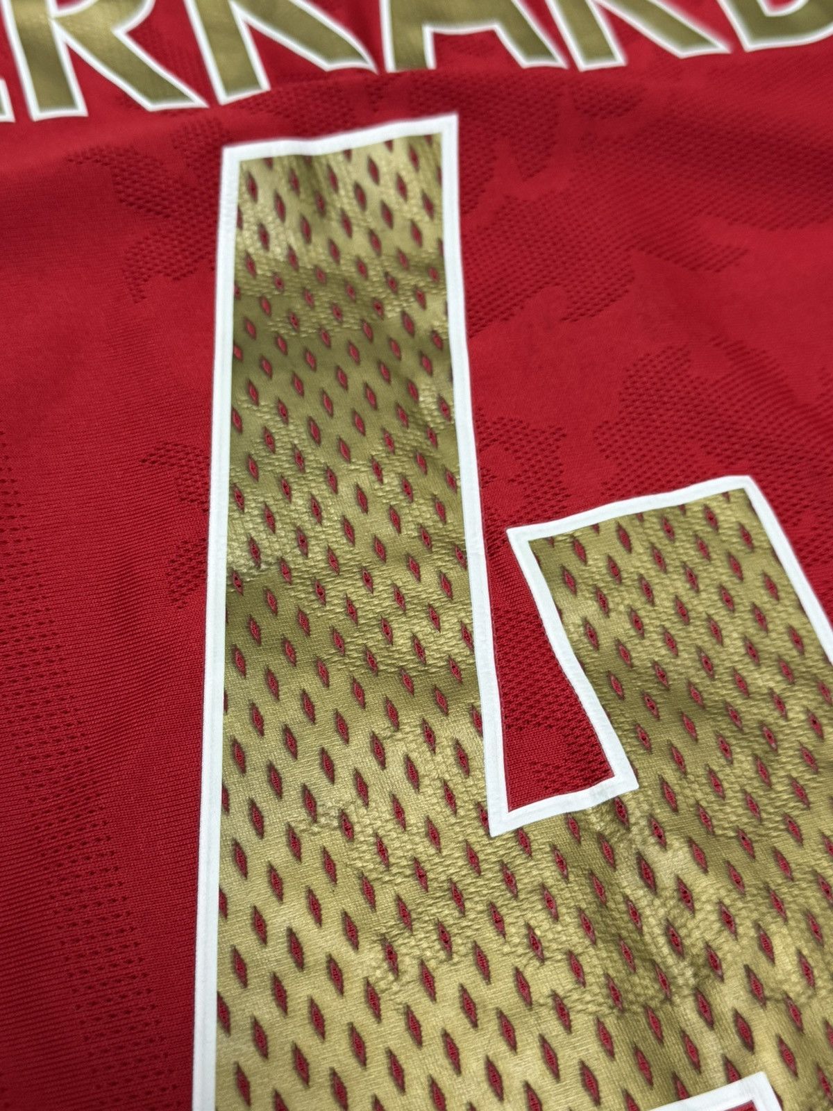 Umbro Steven Gerrard #4 England Soccer 2006 Team Umbro Jersey Size US M / EU 48-50 / 2 - 14 Thumbnail