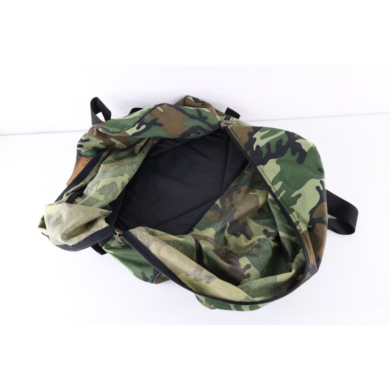 Vintage × Winchester Vintage 90s Winchester Spell Out Camouflage Duffel Bag Size ONE SIZE - 10 Thumbnail