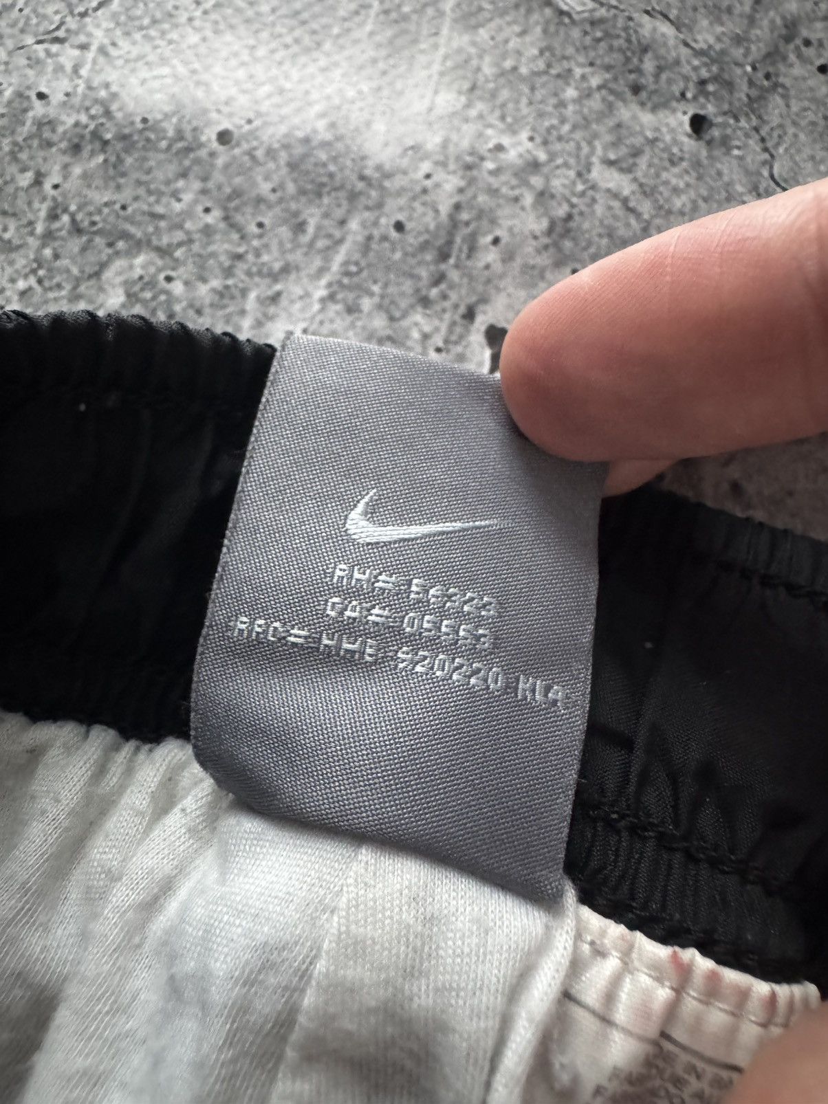 Nike Nike Vintage Nylon Pants Joggers Y2K Drill Streetwear Size M Size US 32 / EU 48 - 9 Thumbnail
