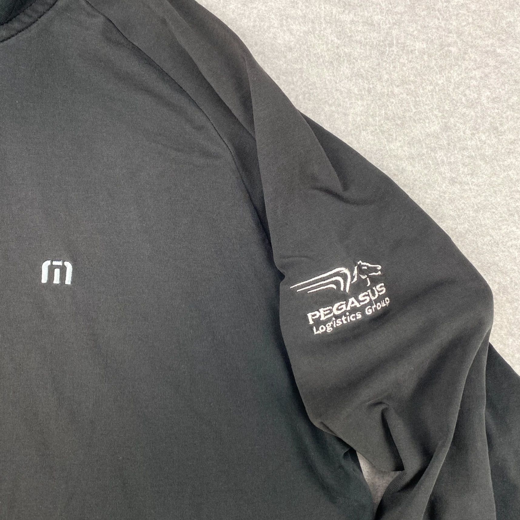 TravisMathew Travis Mathew 1/4 Zip Pullover Large L Mens Black Golf Performance Sweater Size US L / EU 52-54 / 3 - 5 Thumbnail