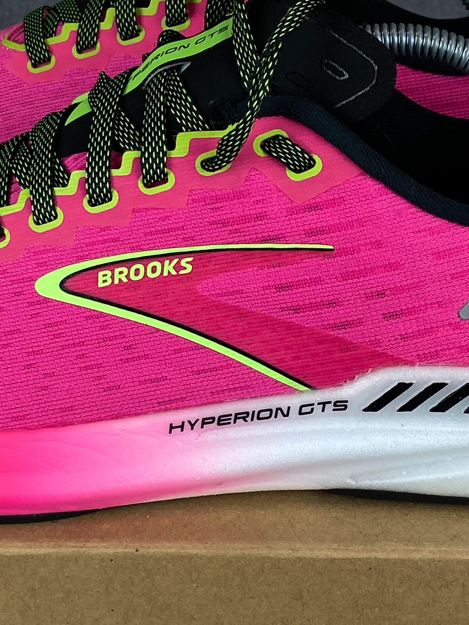 Brooks Brooks Hyperion GTS Pink Running Shoes Size 41 Size US 8 / EU 41 - 3 Thumbnail