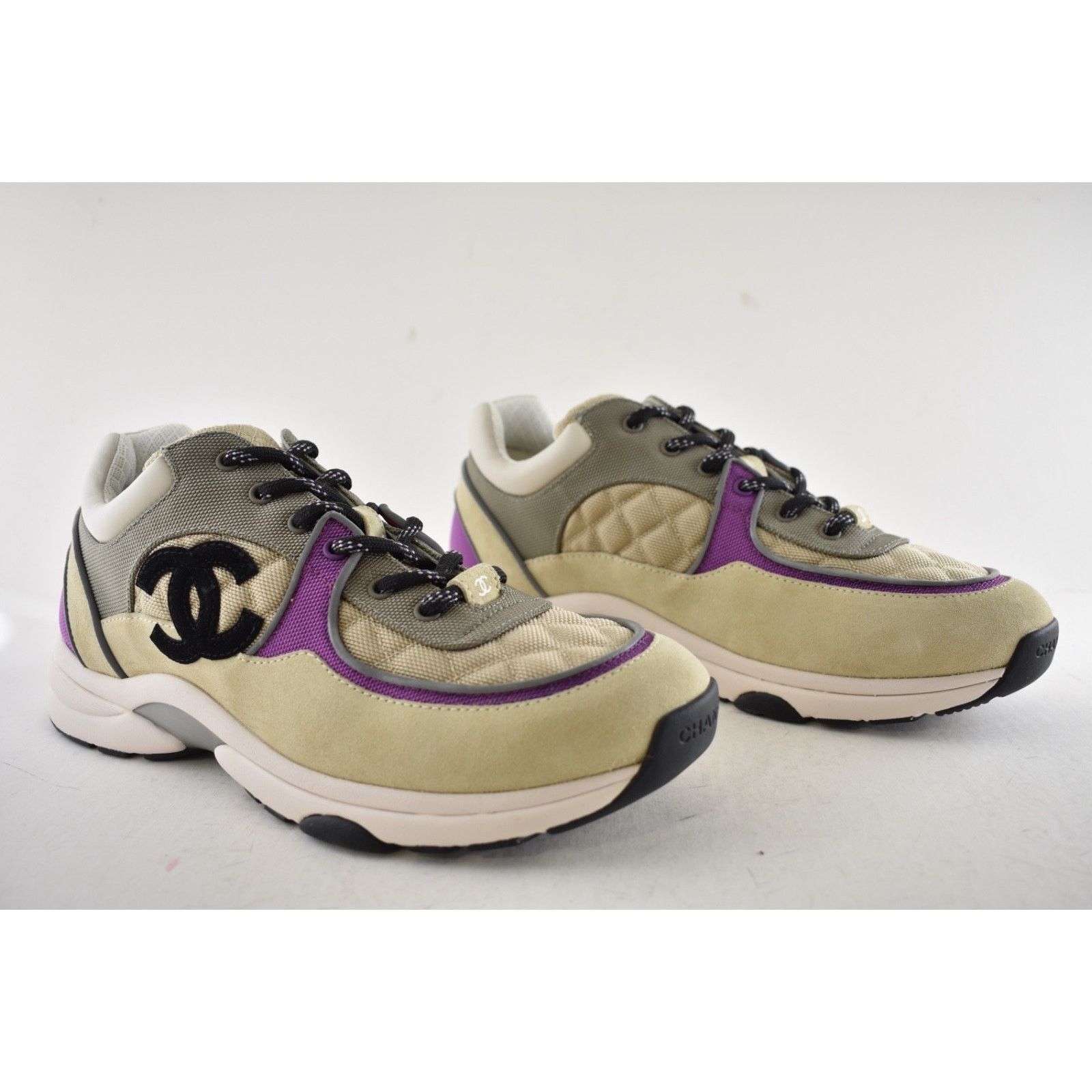 Chanel Mens Suede CC Logo Low Top Trainer Sneaker Size US 11 / EU 44 - 3 Thumbnail