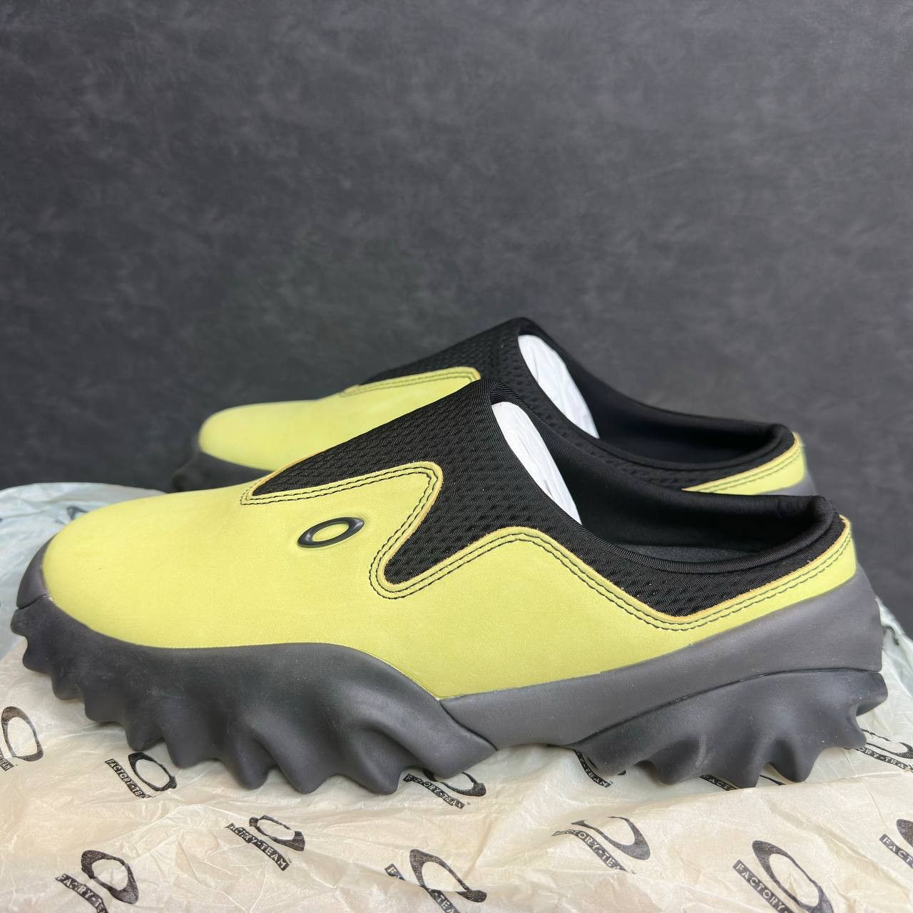 Brain Dead × Oakley Oakley Brain Dead Chop Saw Mule Rare New 9.5Us 