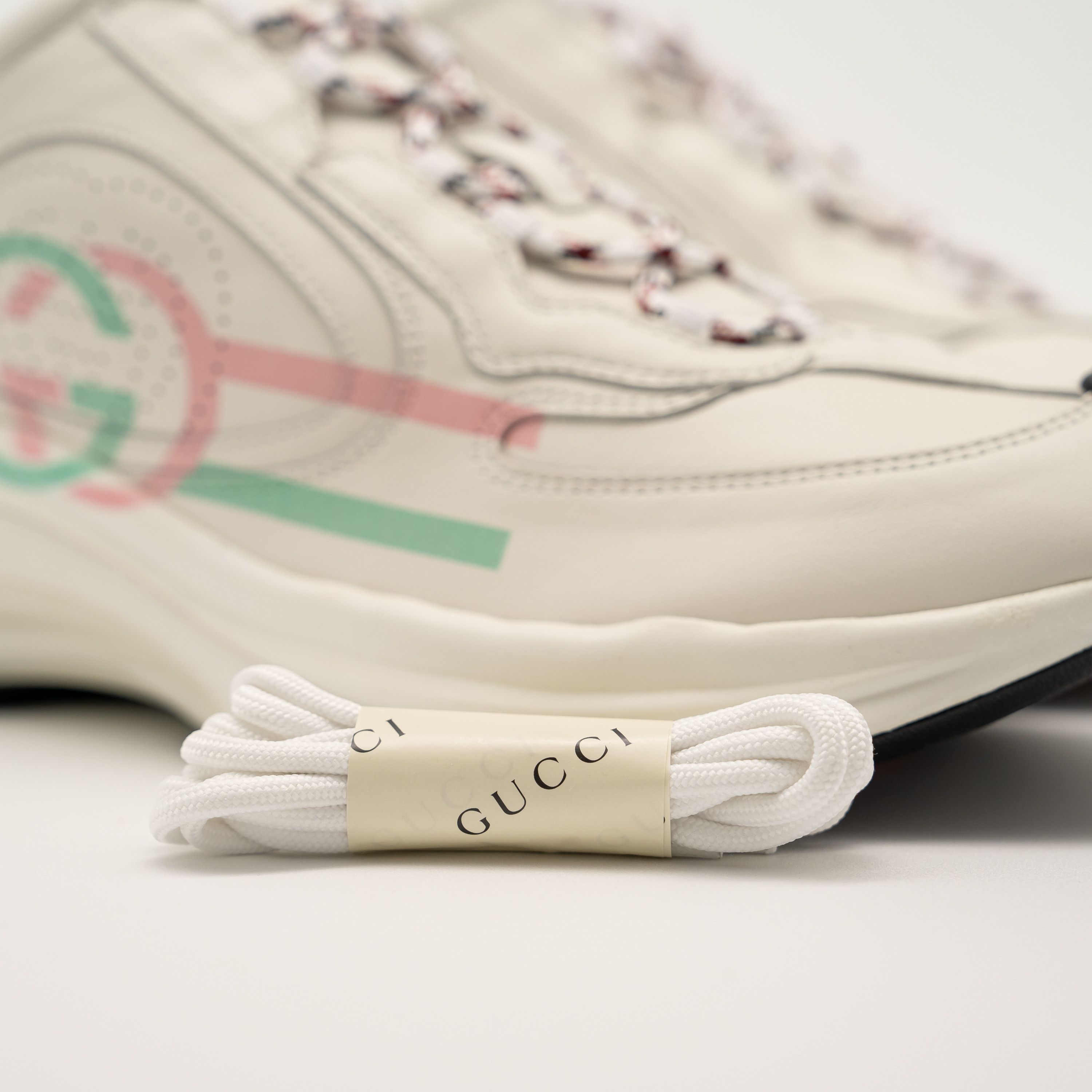 Gucci 41eu 11 us Gucci Run Sneaker White Pink Turquoise Leather GG Size US 11 / IT 41 - 10 Thumbnail