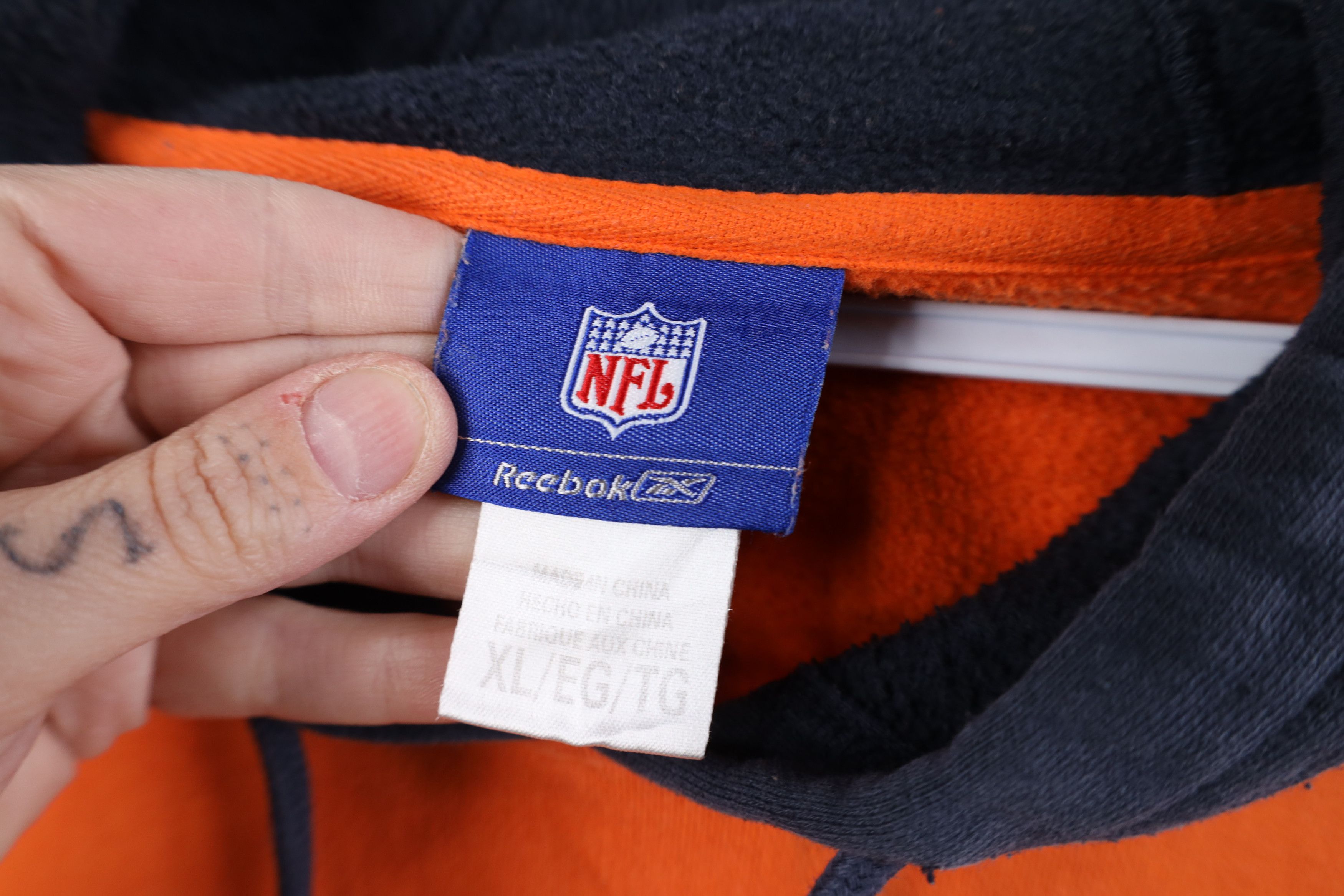 Reebok Vintage Reebok Chicago Bears Football Hoodie Sweatshirt Size US XL / EU 56 / 4 - 10 Thumbnail