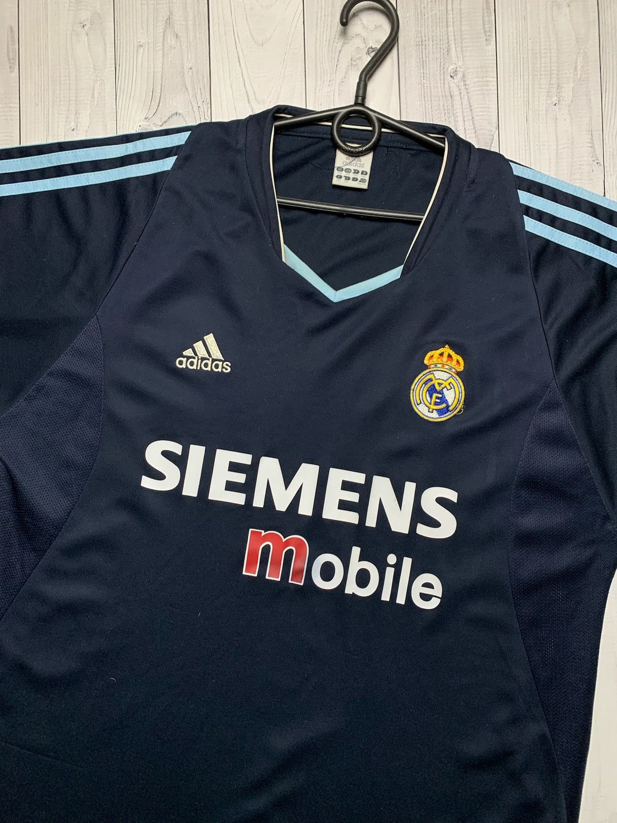 Vintage Vintage Real Madrid soccer tee navy Siemens size L Size US L / EU 52-54 / 3 - 2 Thumbnail