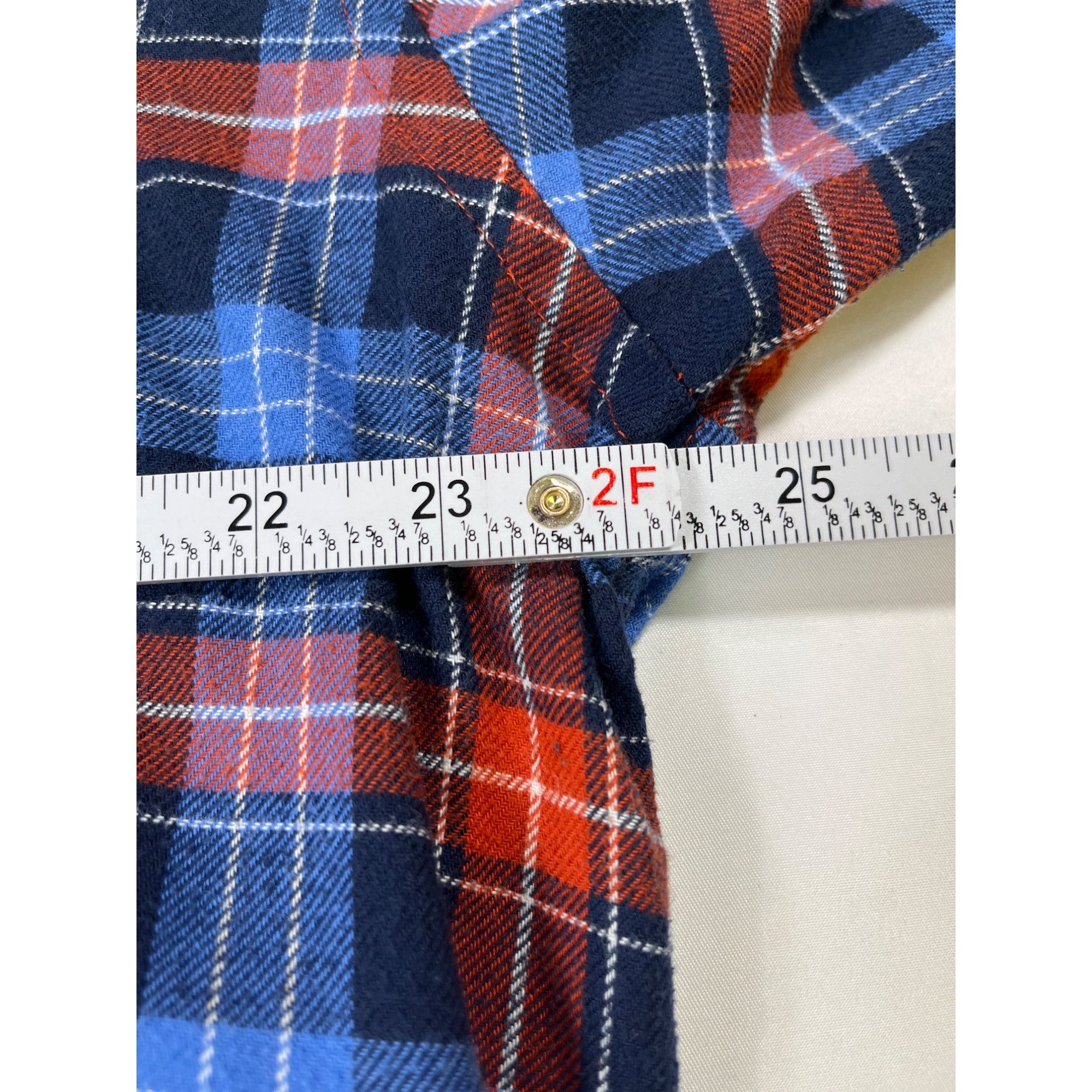 Izod IZOD SKU 7651Mens Red and Blue Plaid Button Down Long Sleeve Size US L / EU 52-54 / 3 - 4 Thumbnail