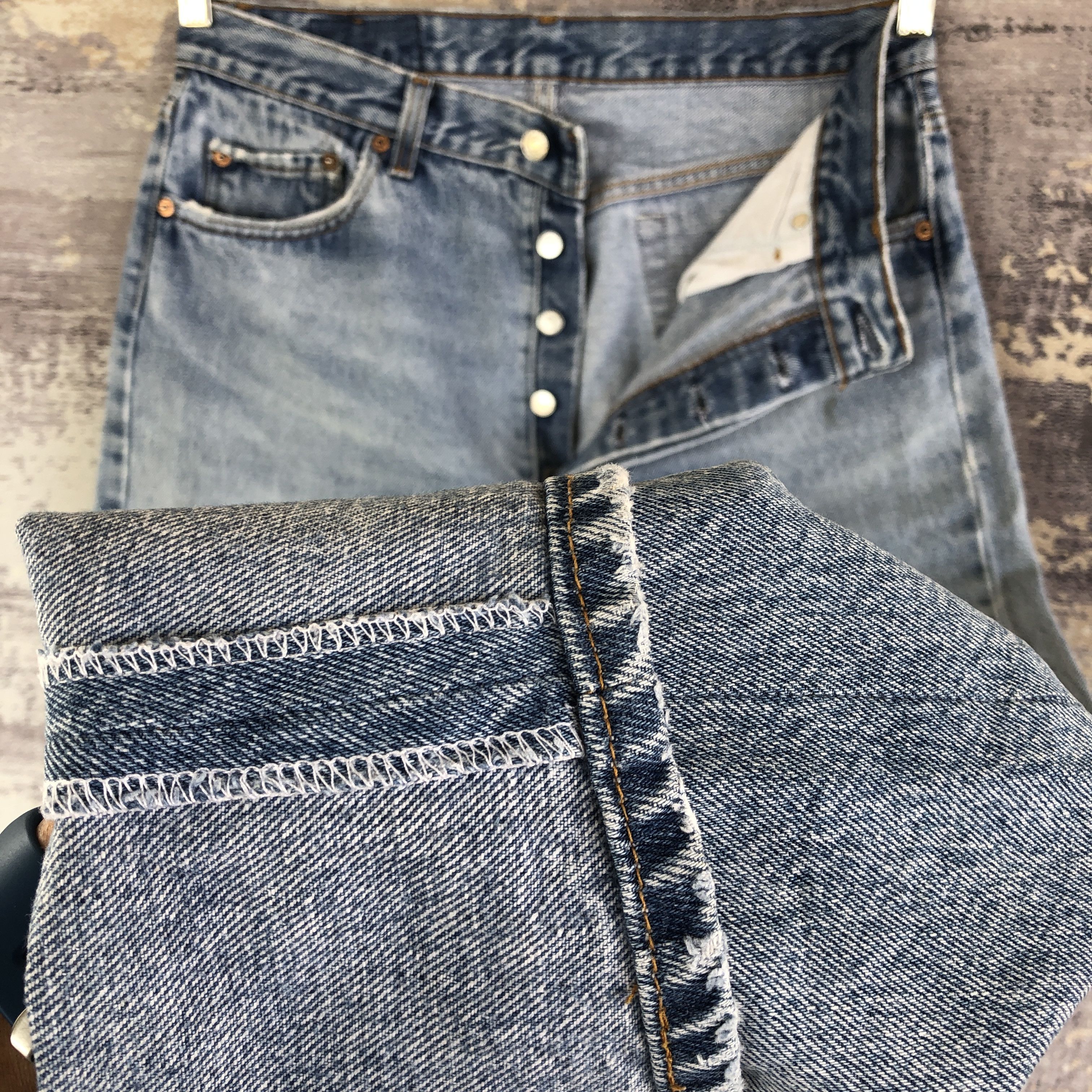 Levi's Vintage Levis 501 Distressed Sun Faded Jeans Levi's Denim Size US 32 / EU 48 - 8 Thumbnail