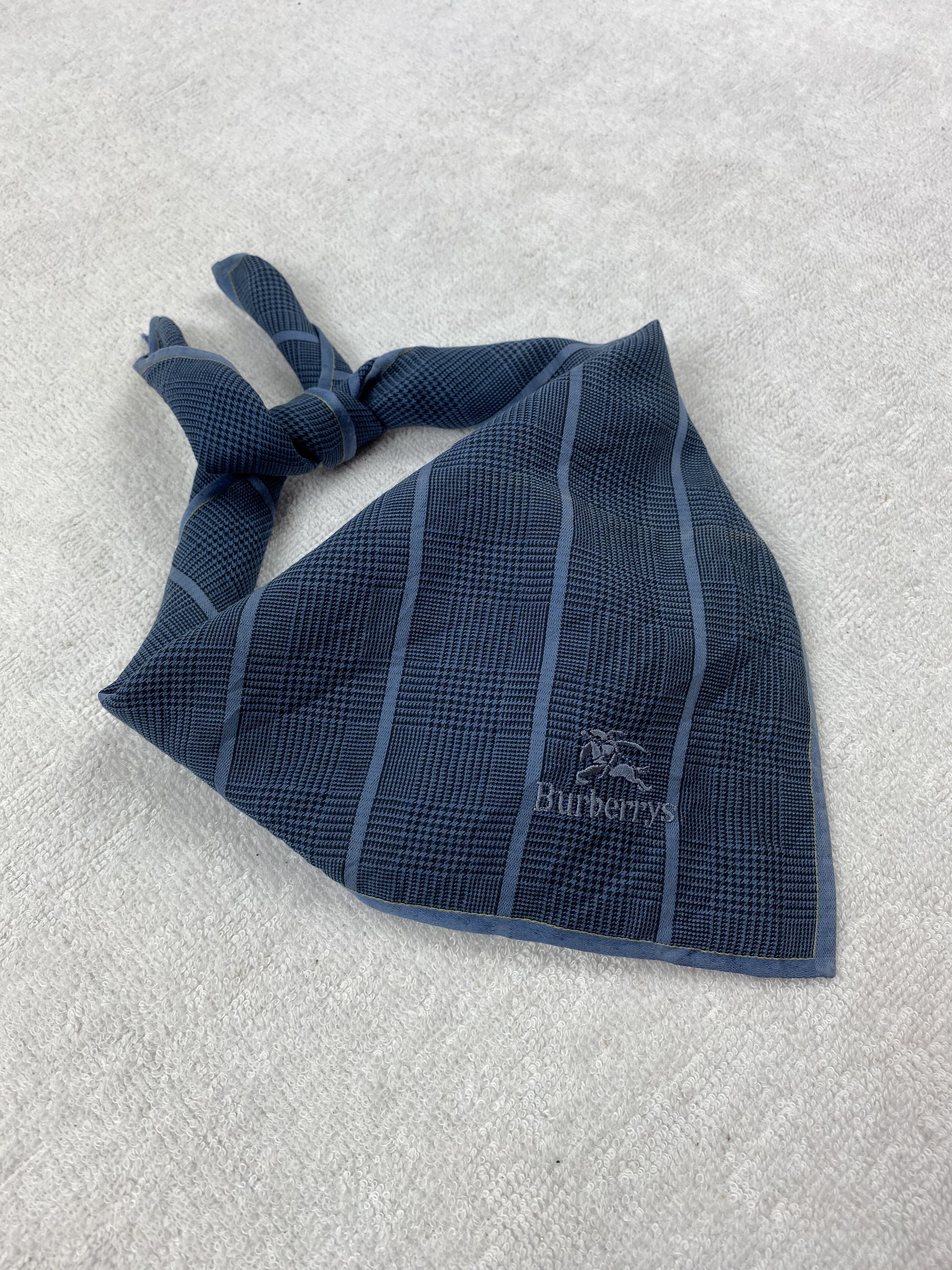 Burberry Burberry Handkerchief / Bandana / Neckerchief Size ONE SIZE - 1 Thumbnail