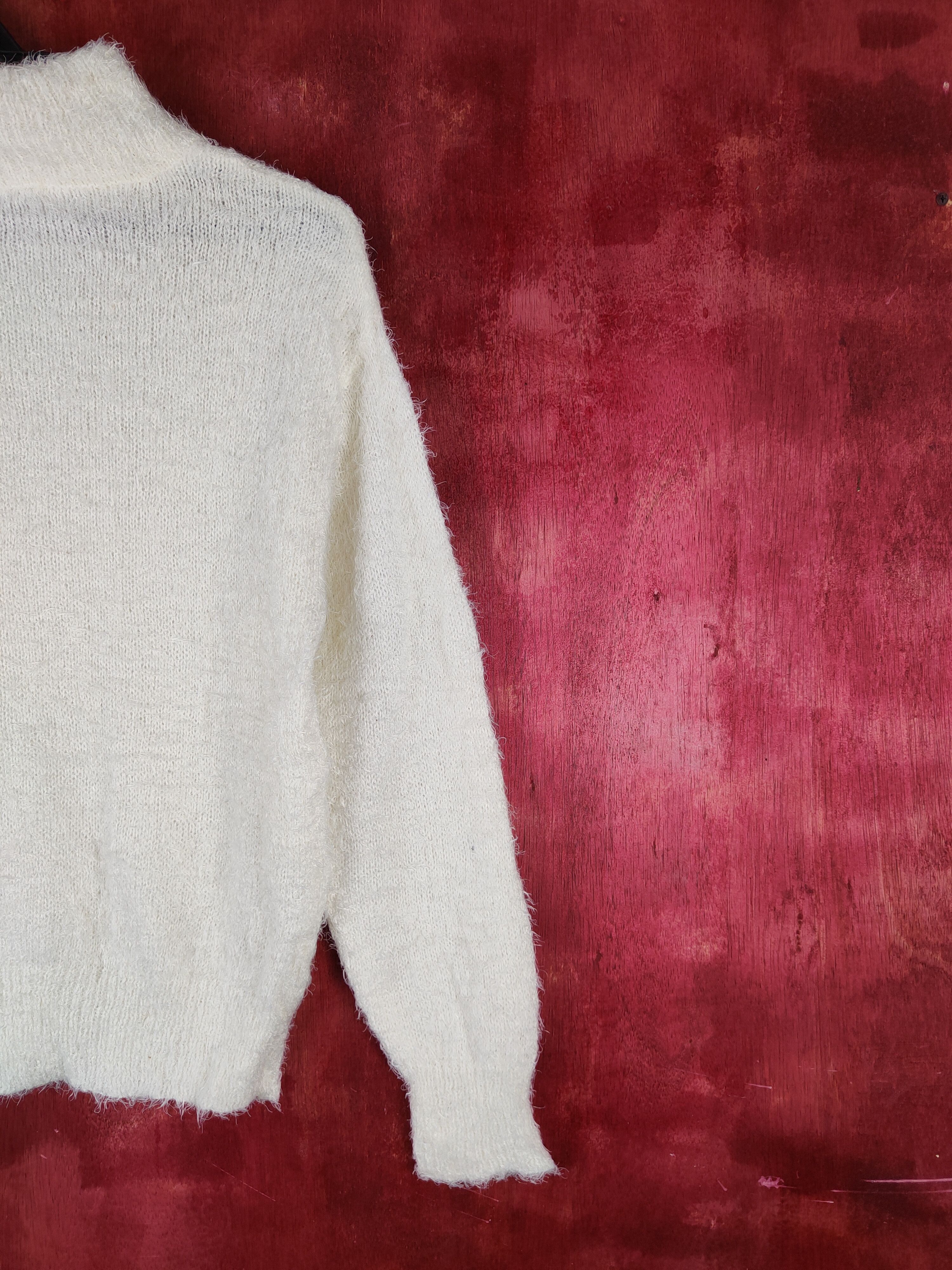 GU × Vintage Avant garde fashion GU Ivory Fur Mohair Knitwear Size S / US 4 / IT 40 - 9 Thumbnail