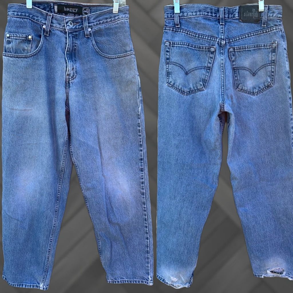 Levi's VINTAGE Levi's Silvertab Baggy Jeans 31 Inseam 30 1/4 in Waist 39 1/4 in Rise 11 1/2 in 90s Men Jeans Blue Cotton Denim Relaxed 5-Pocket Levi's Mens Size US 31 - 1 Thumbnail