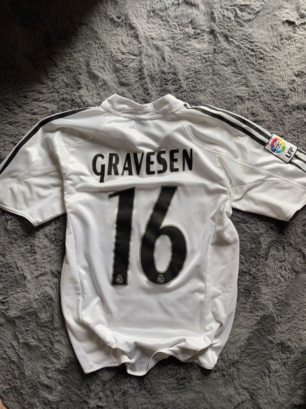 Adidas Real Madrid 2004/2005 — #16 GRAVESEN (Size S) Size US S / EU 44-46 / 1 - 1 Thumbnail