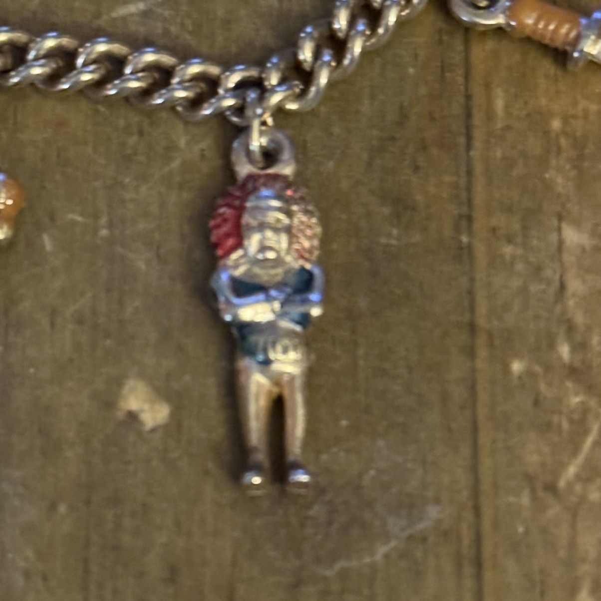 Vintage Vintage gold tone wild frontier charm bracelet Size ONE SIZE - 4 Thumbnail