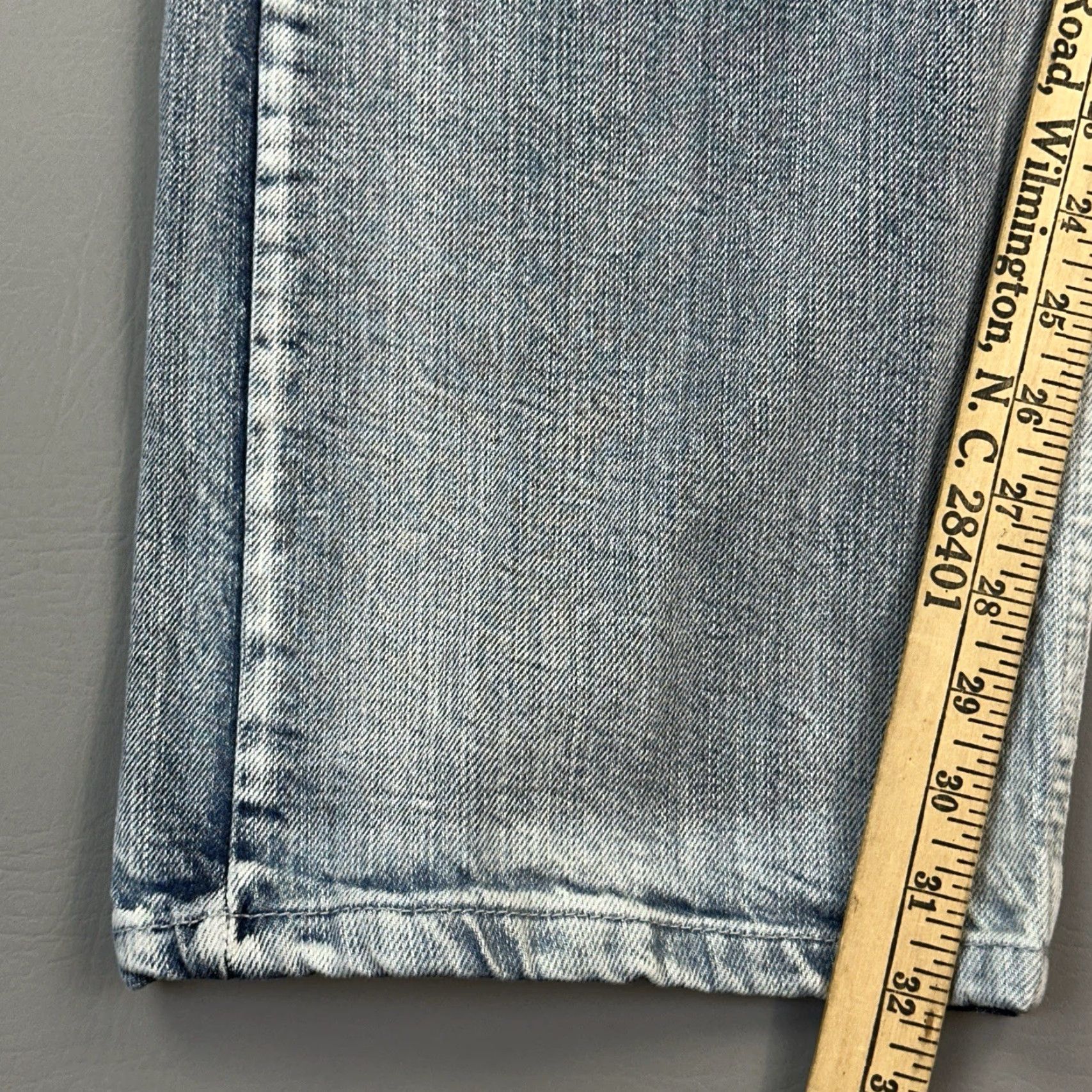 Ecko Unltd. VINTAGE Ecko Unltd Jeans Mens Athletic Blue Light Wash 46x32 5-Pocket Hip Hop Grunge 90s Logo Skull Stretch Denim Jeans Mens Size US 30 / EU 46 - 3 Thumbnail