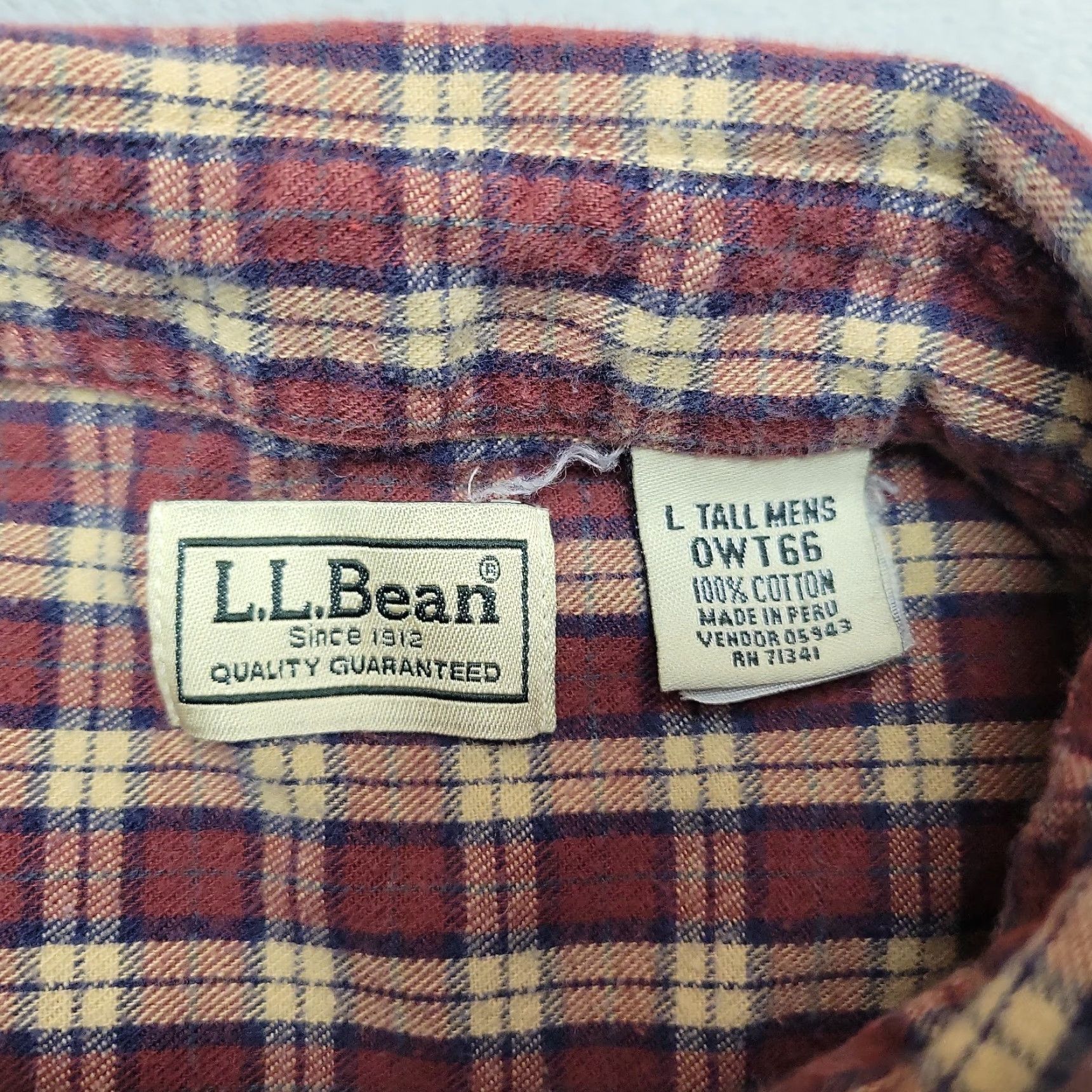 Vintage VINTAGE L.L.Bean Shirt Mens LT Red Plaid Cotton Flannel Button-Up Casual Classic Outdoors 90s Theme Mens Size US L / EU 52-54 / 3 - 3 Thumbnail