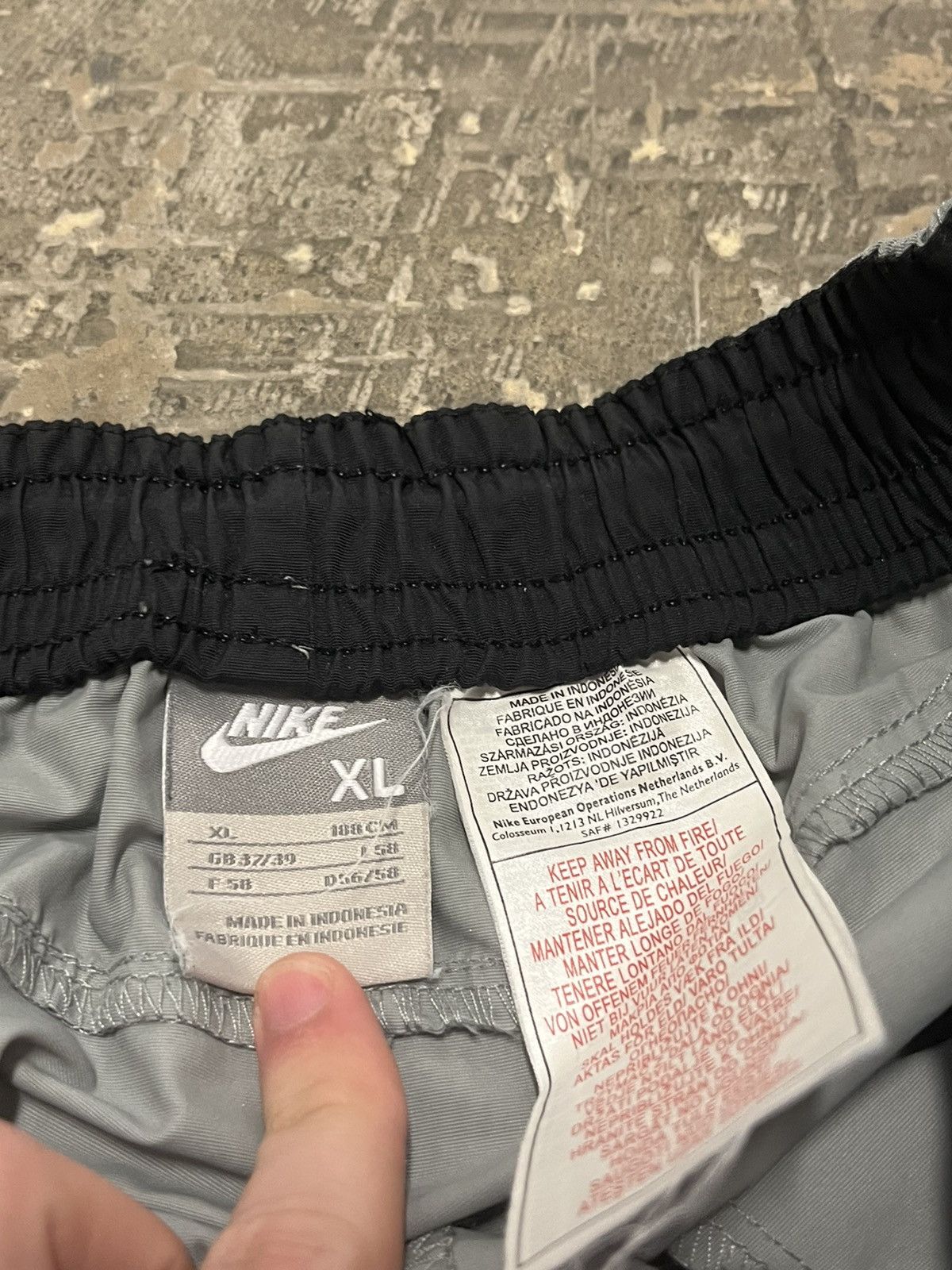 Nike × Vintage Nike rare vintage Nike shox utility nylon baggy fit shorts Size US 30 / EU 46 - 6 Thumbnail