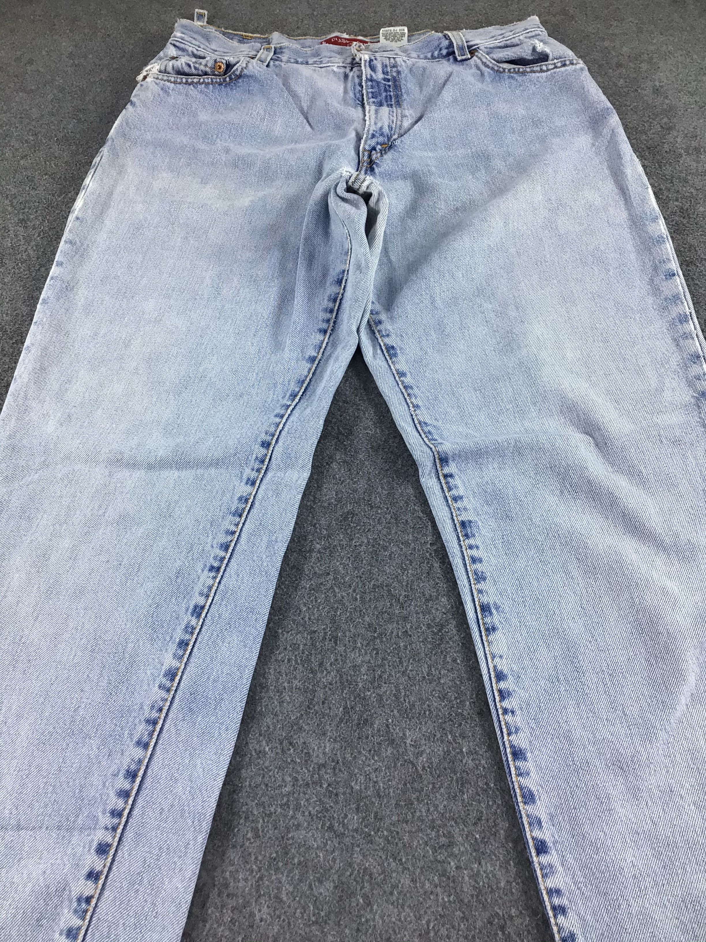 Levi's Vintage Levis 550 Jeans Distressed Faded Blue -J584 Size US 33 - 3 Thumbnail