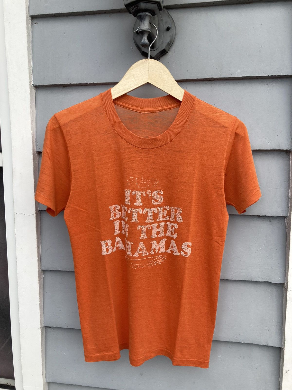 Vintage Vintage 80s It’s Better In The Bahamas Tees Single Stich Size US S / EU 44-46 / 1 - 1 Thumbnail