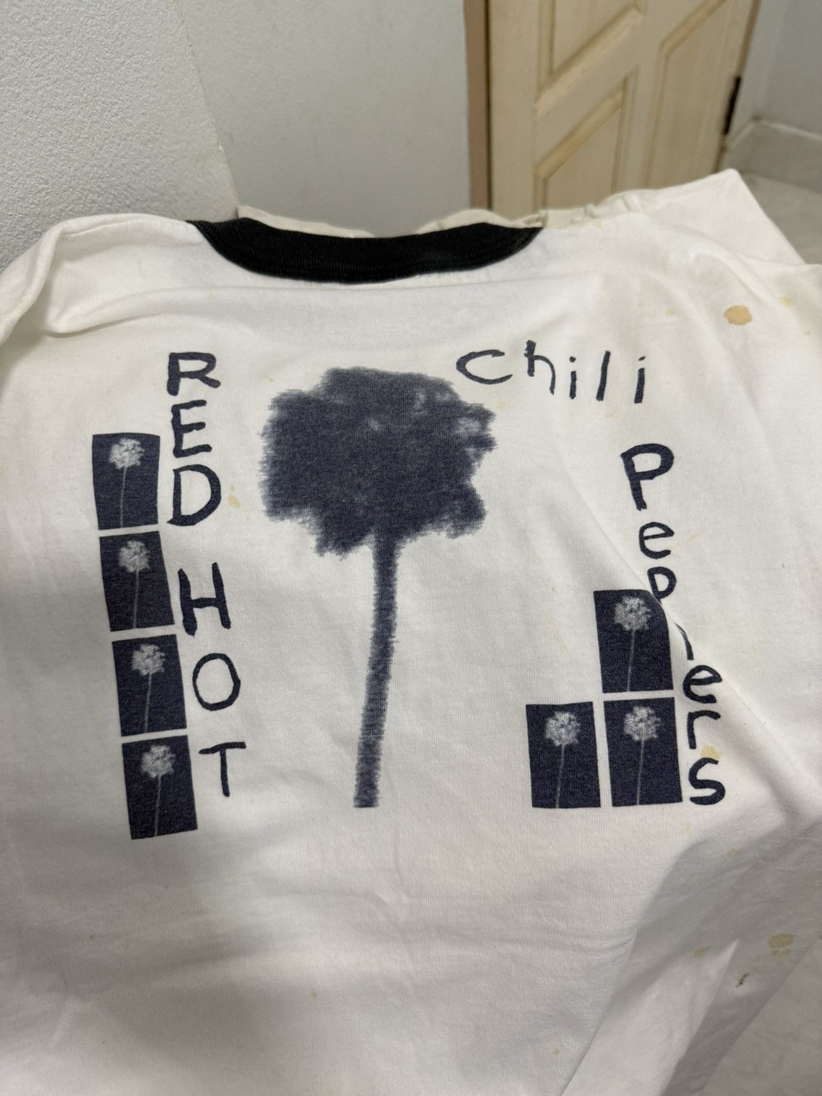 Band Tees Vintage Red Hot Chili Peppers band tee Size US L / EU 52-54 / 3 - 2 Thumbnail