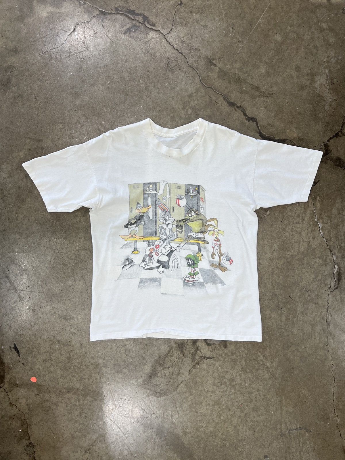 Warner Bros Vintage 1993 Looney Tunes Locker Room Taz Bugs Bunny Tee XL Size US XL / EU 56 / 4 - 2 Thumbnail