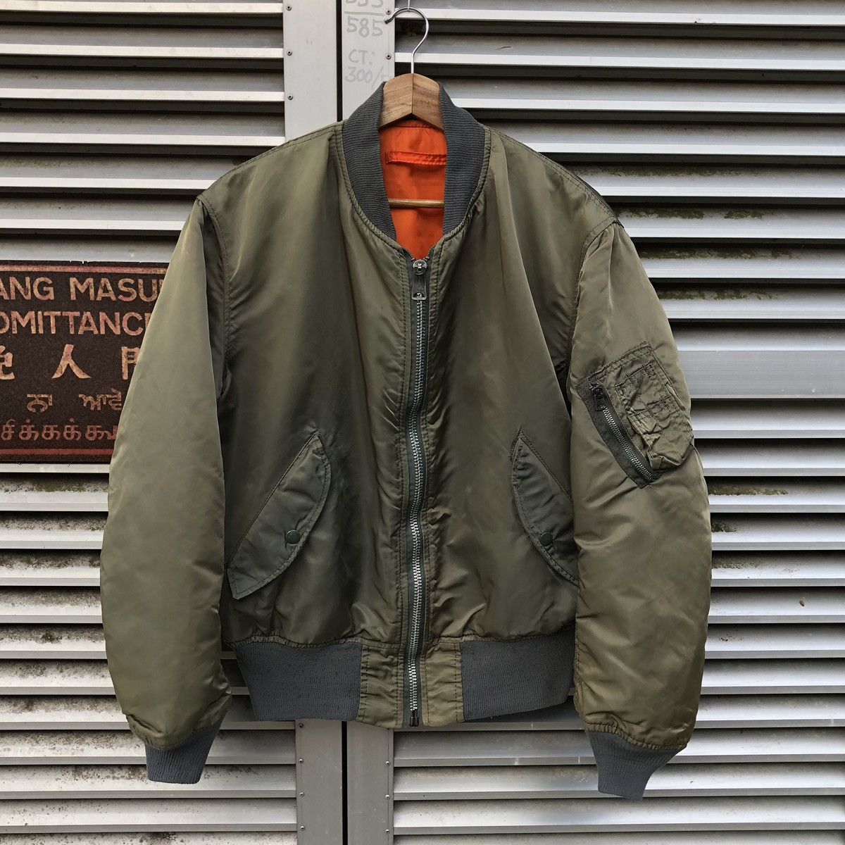 Alpha Industries Alpha Flyer’s Man Intermediate Ma-1 Sun Faded Bomber Jacket Size US L / EU 52-54 / 3 - 3 Thumbnail