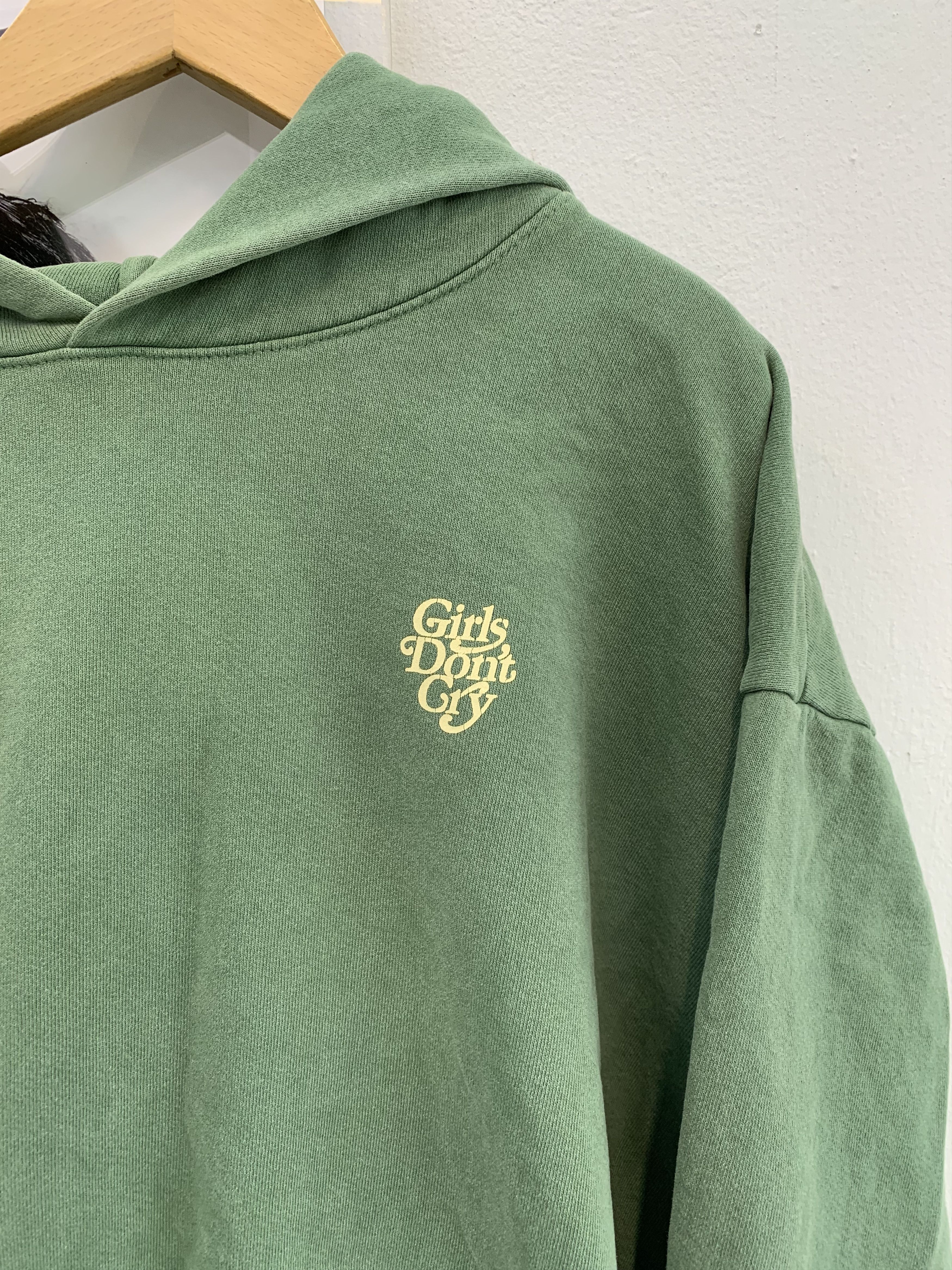 Girls Don't Cry 🪡GIRLS DONT CRY SIZE XL GREEN HOODIE.✨ Size US XL / EU 56 / 4 - 3 Thumbnail