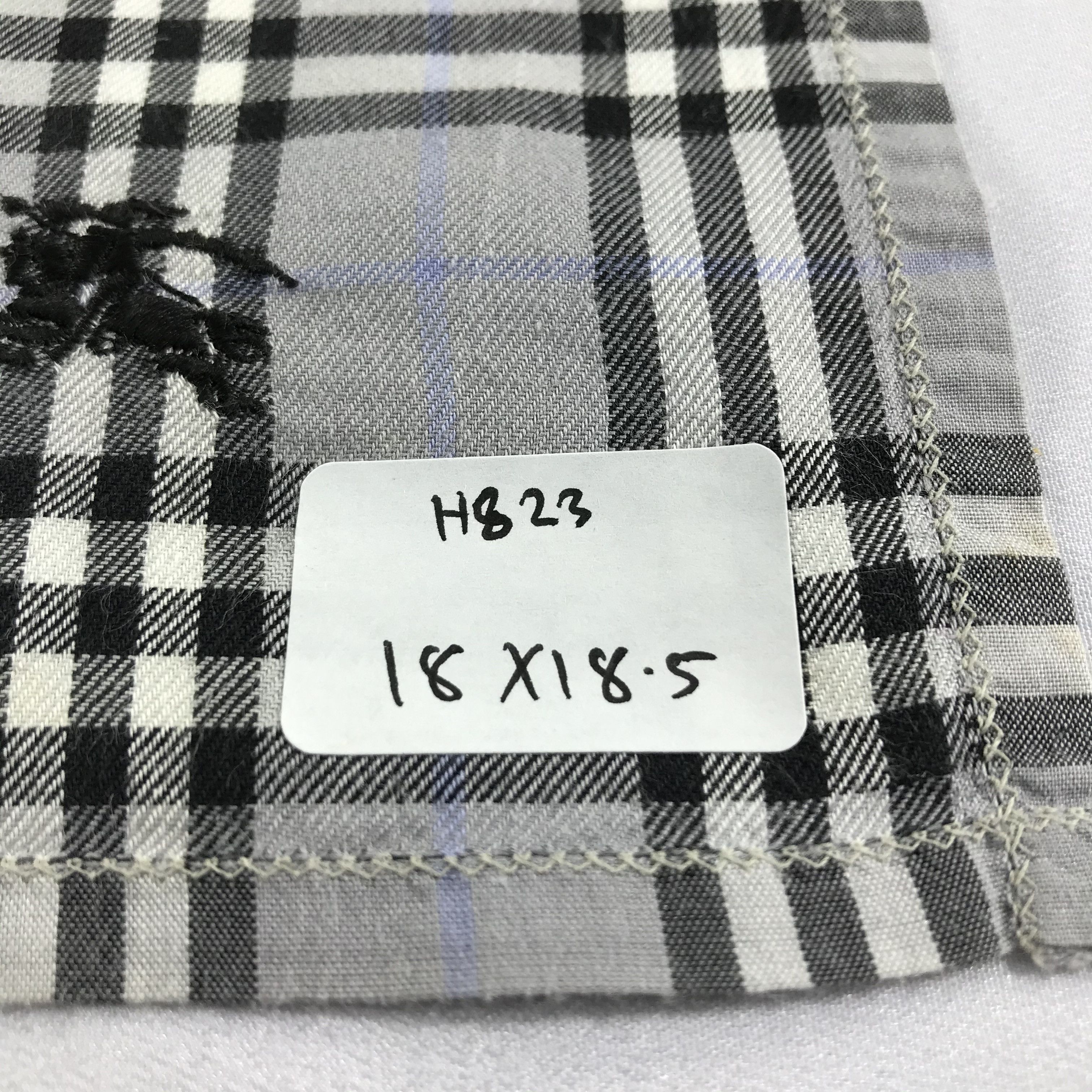 Burberry Burberry Nova Check Handkerchief Neckerchief Bandana H823 Size ONE SIZE - 5 Thumbnail