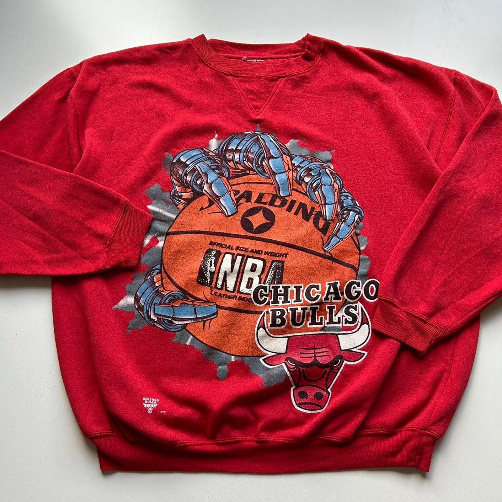 NBA × Vintage Vintage 1990s Chicago Bulls NBA Claw Graphic Crewneck Red XL Size US L / EU 52-54 / 3 - 2 Thumbnail